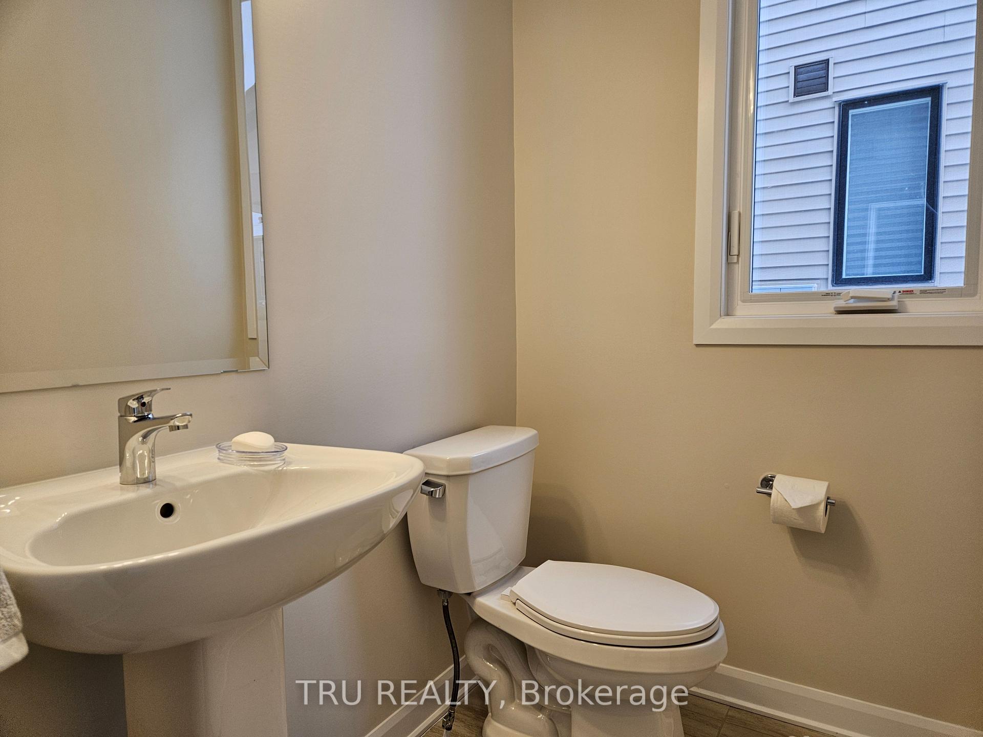 Photo 3 of 379 Establish Avenue, Ottawa, Avalon West — HOMEH