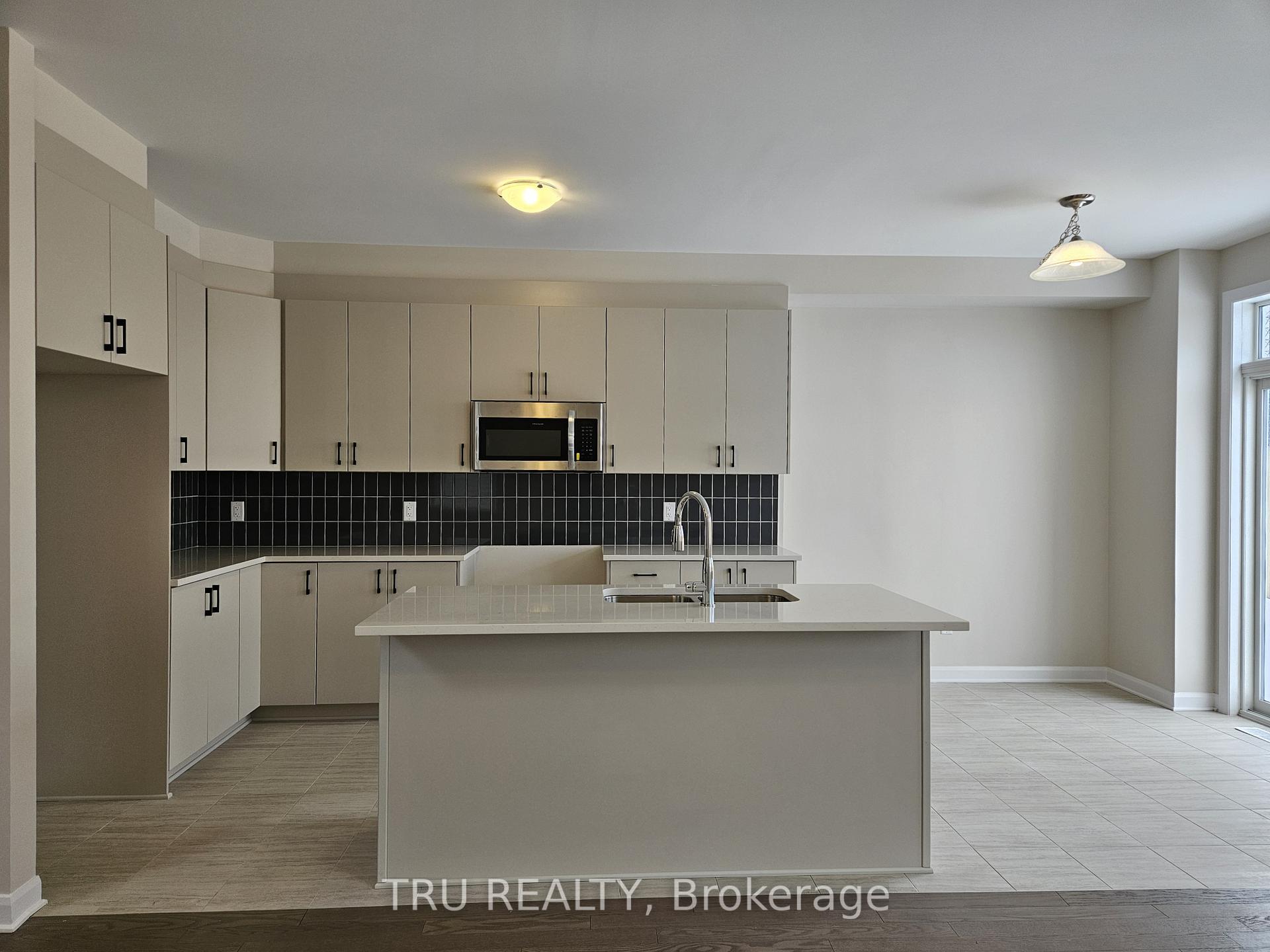 Photo 8 of 379 Establish Avenue, Ottawa, Avalon West — HOMEH