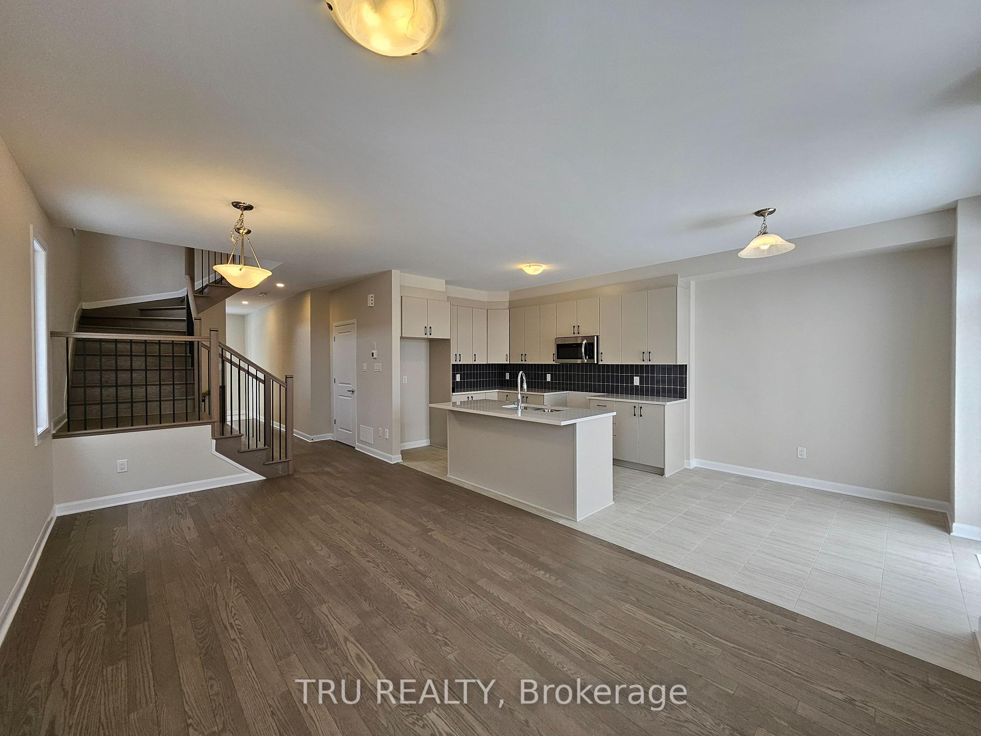 Photo 10 of 379 Establish Avenue, Ottawa, Avalon West — HOMEH