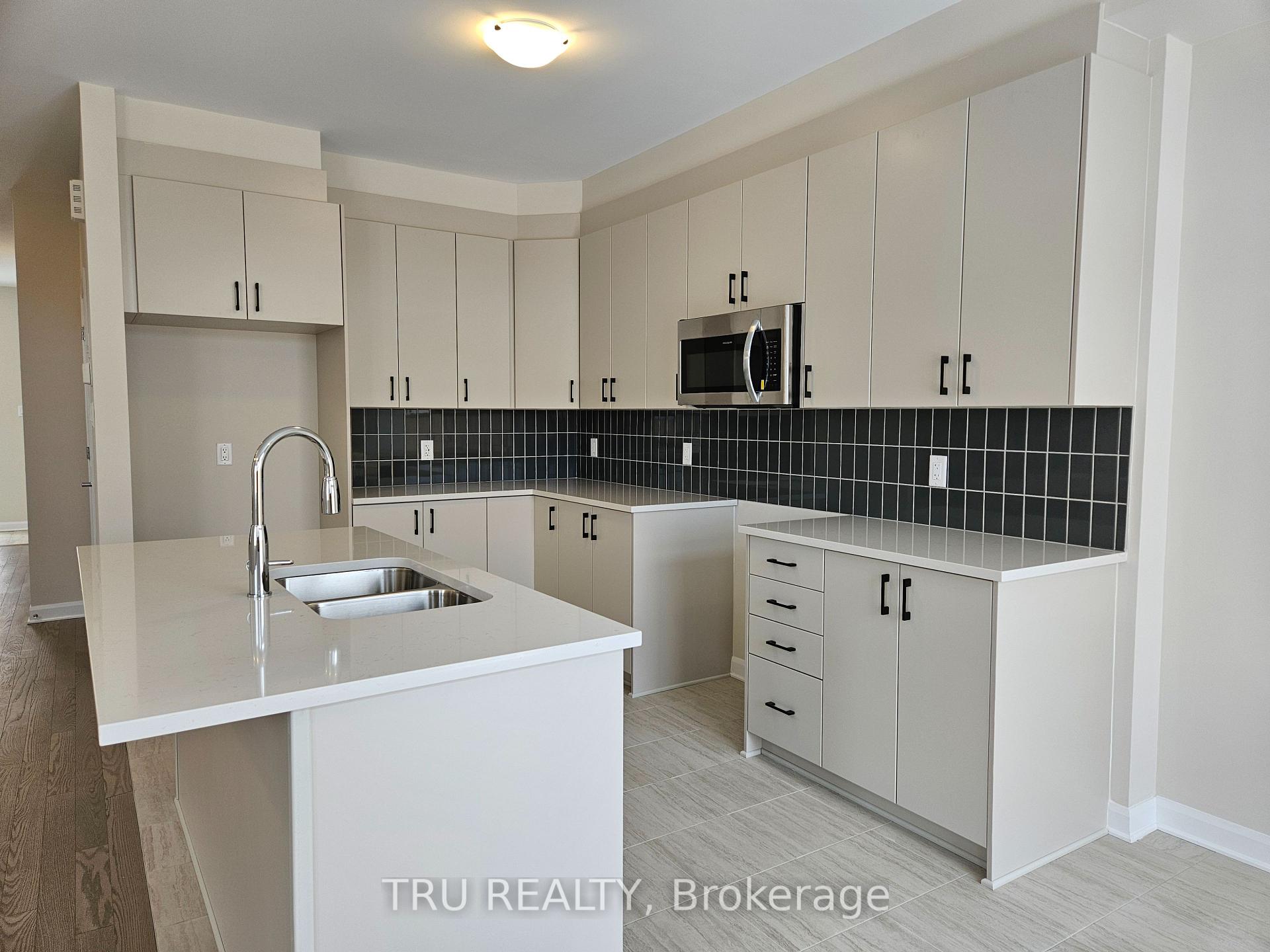 Photo 12 of 379 Establish Avenue, Ottawa, Avalon West — HOMEH