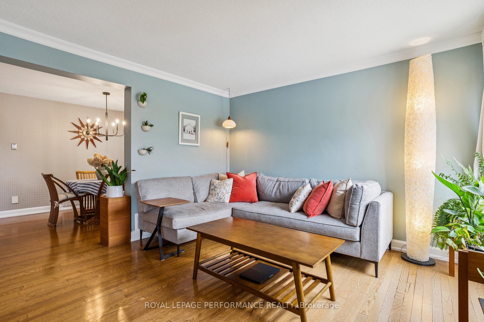 Photo 8 of 688 Thicket Way, Ottawa, Fallingbrook/Gardenway South — HOMEH