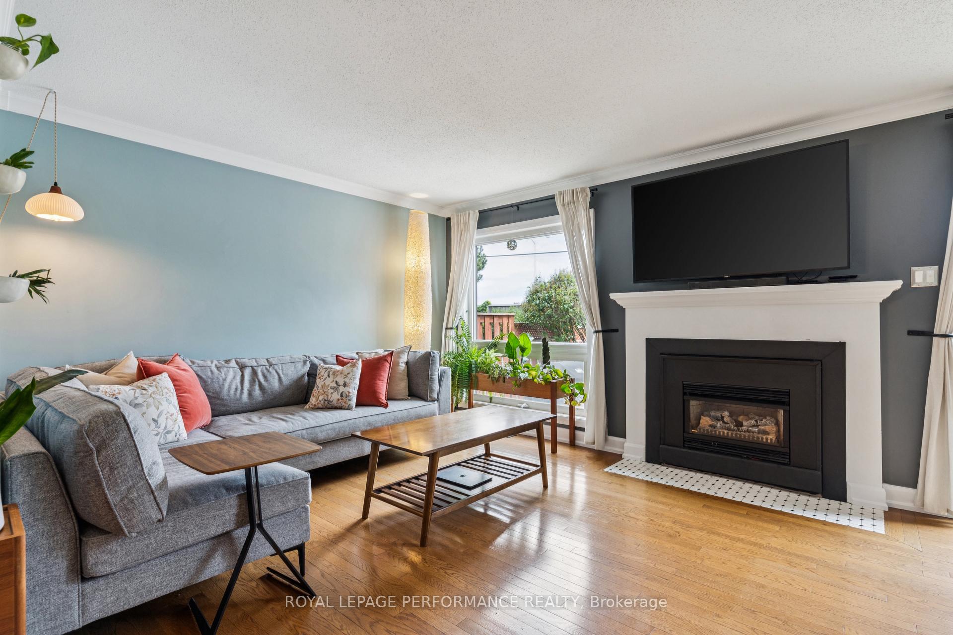 Photo 9 of 688 Thicket Way, Ottawa, Fallingbrook/Gardenway South — HOMEH