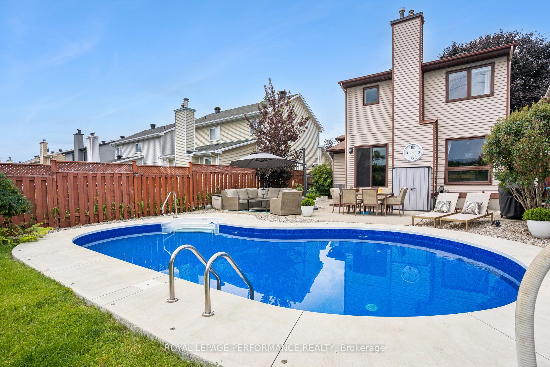 Photo 40 of 688 Thicket Way, Ottawa, Fallingbrook/Gardenway South — HOMEH