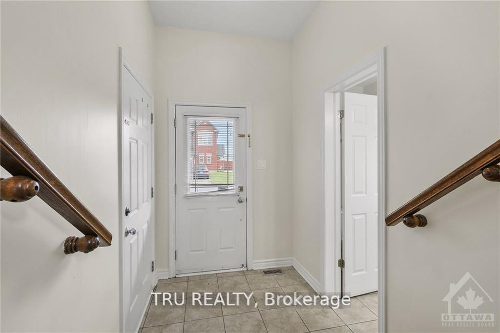 Photo 2 of 700 Whaley Ridge, Ottawa, Avalon East — HOMEH