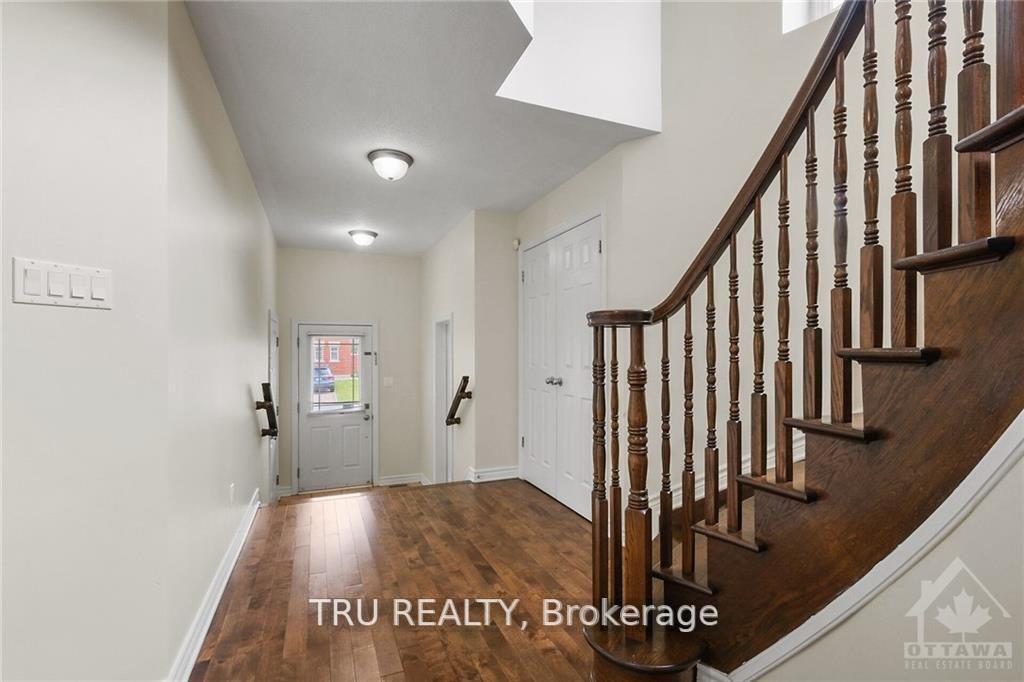 Photo 5 of 700 Whaley Ridge, Ottawa, Avalon East — HOMEH