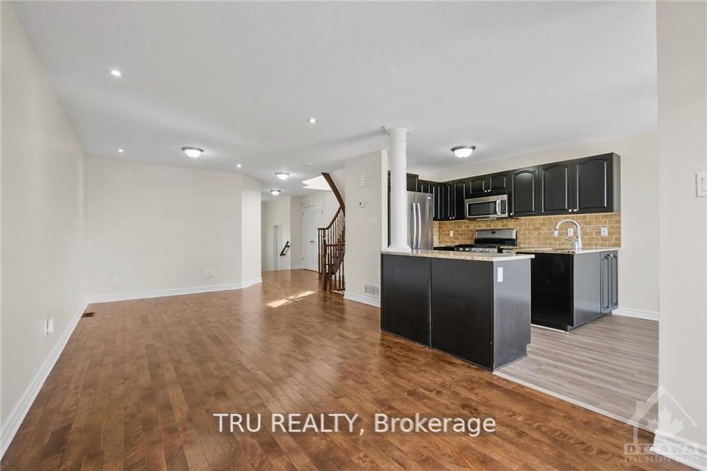 Photo 8 of 700 Whaley Ridge, Ottawa, Avalon East — HOMEH
