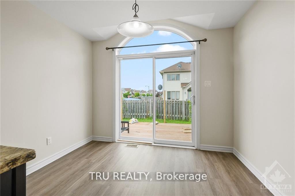 Photo 11 of 700 Whaley Ridge, Ottawa, Avalon East — HOMEH
