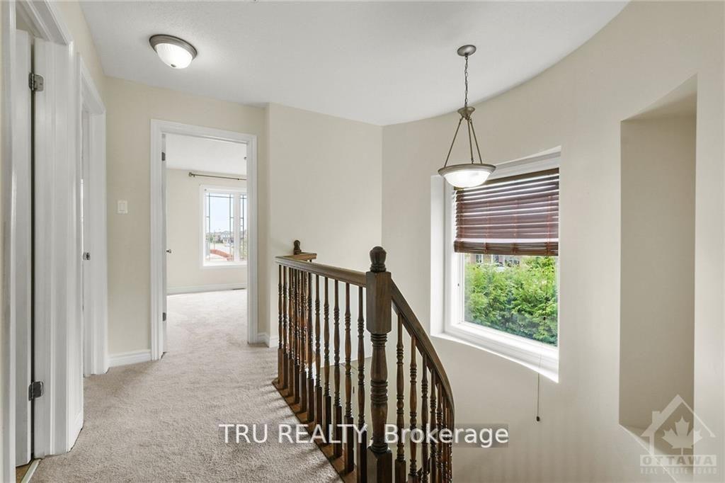 Photo 15 of 700 Whaley Ridge, Ottawa, Avalon East — HOMEH