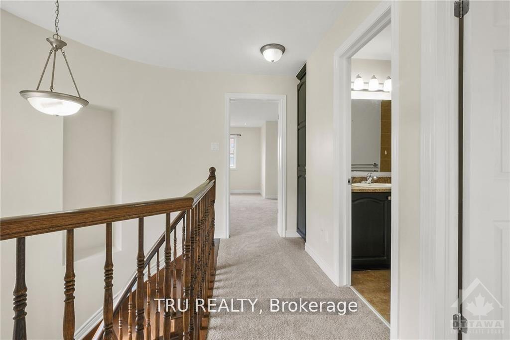 Photo 16 of 700 Whaley Ridge, Ottawa, Avalon East — HOMEH