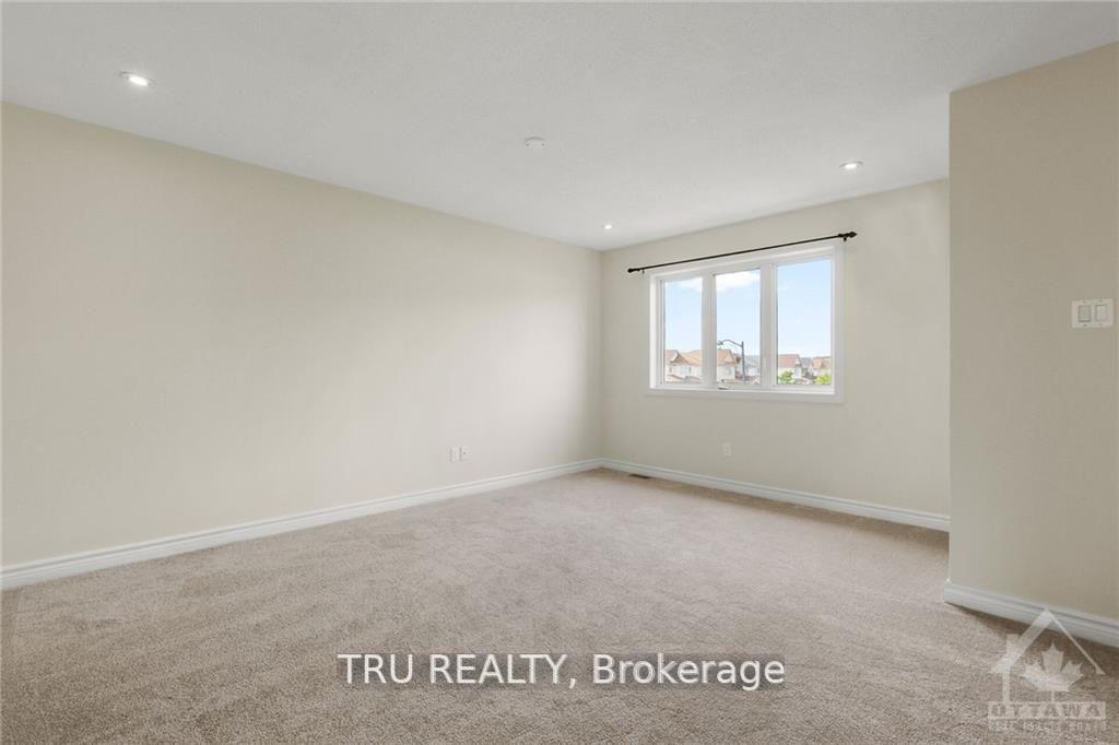 Photo 18 of 700 Whaley Ridge, Ottawa, Avalon East — HOMEH