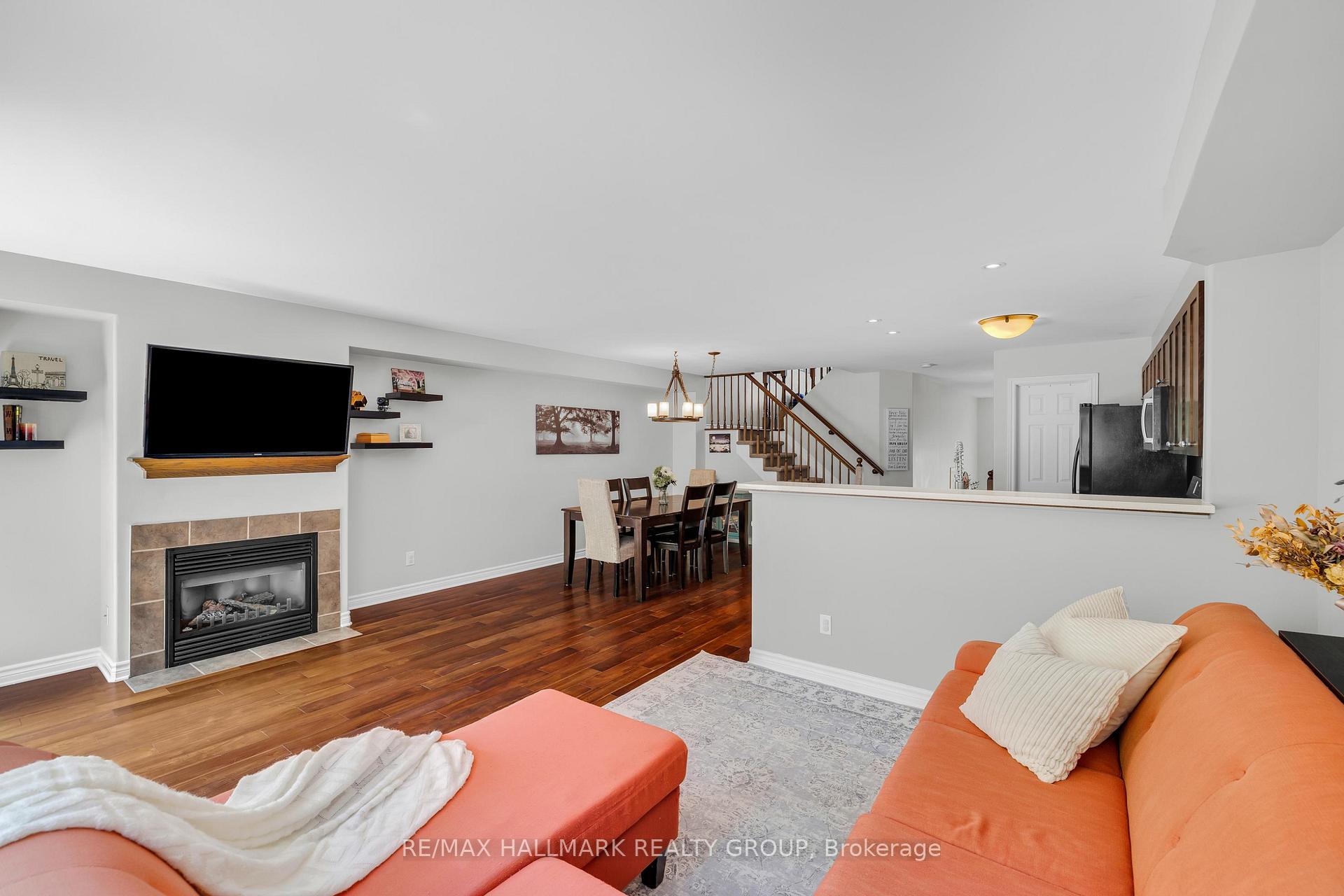 Photo 13 of 154 Parkrose Private, Ottawa, Chatelaine Village — HOMEH