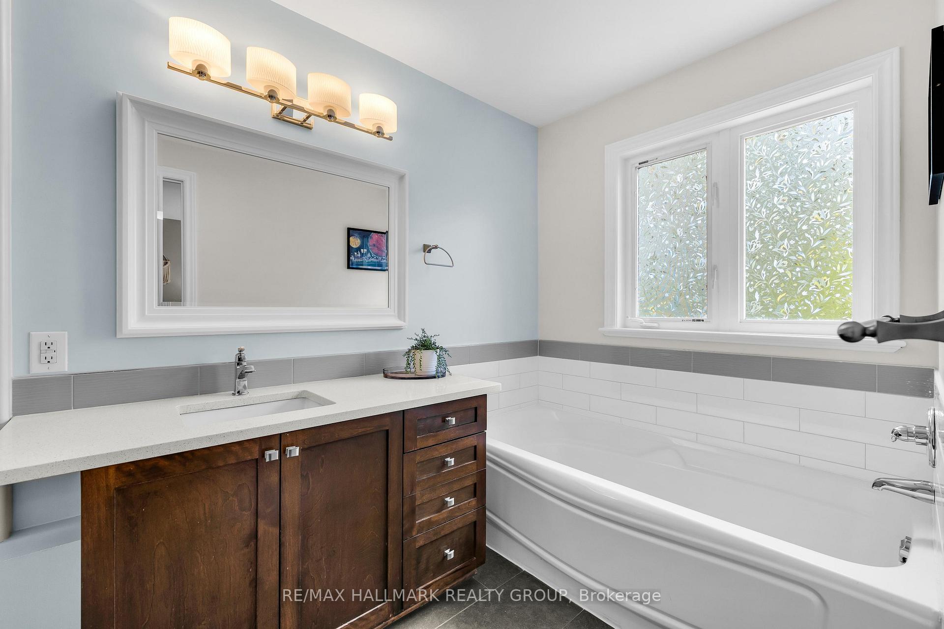 Photo 22 of 154 Parkrose Private, Ottawa, Chatelaine Village — HOMEH