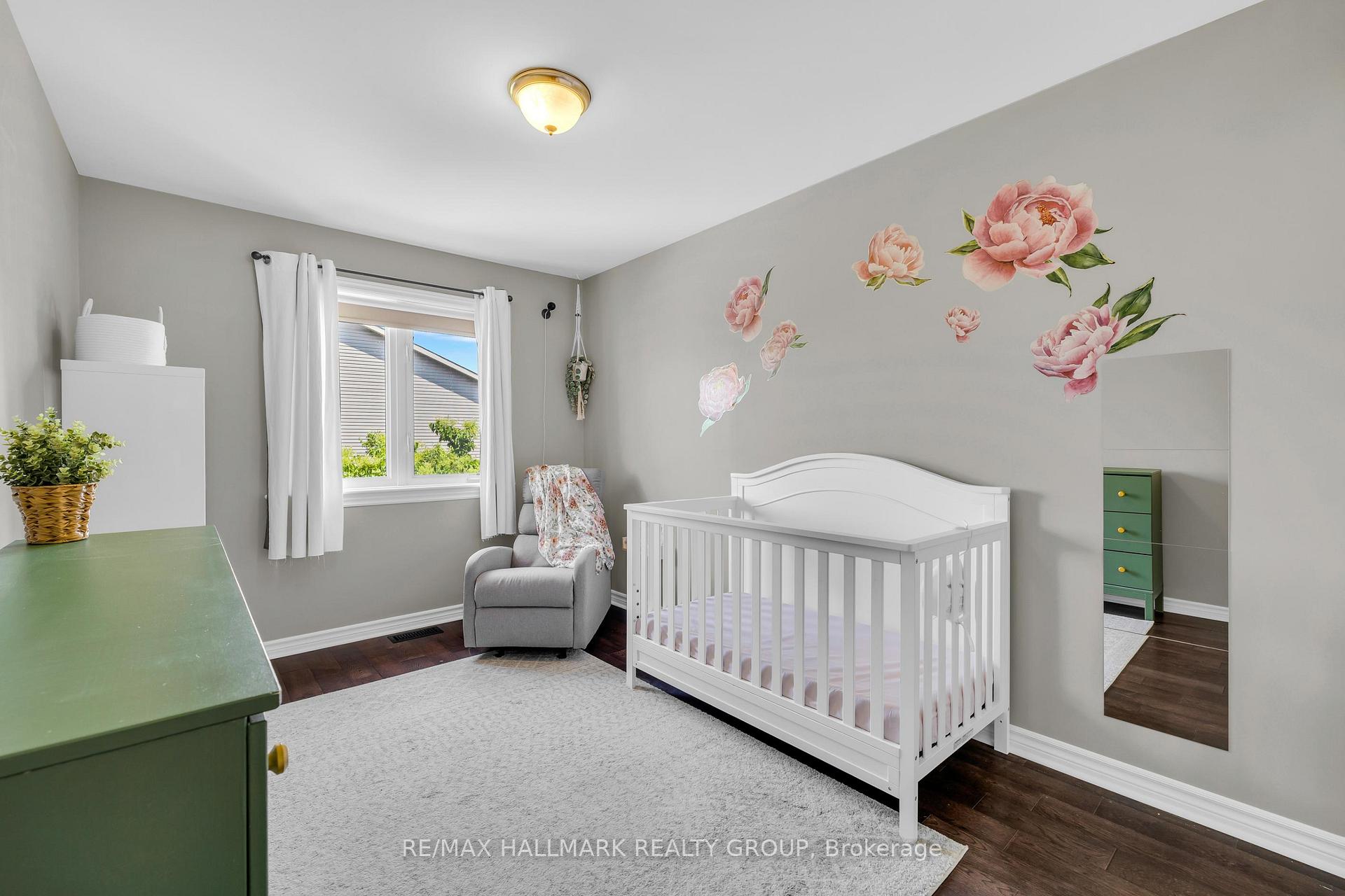 Photo 23 of 154 Parkrose Private, Ottawa, Chatelaine Village — HOMEH