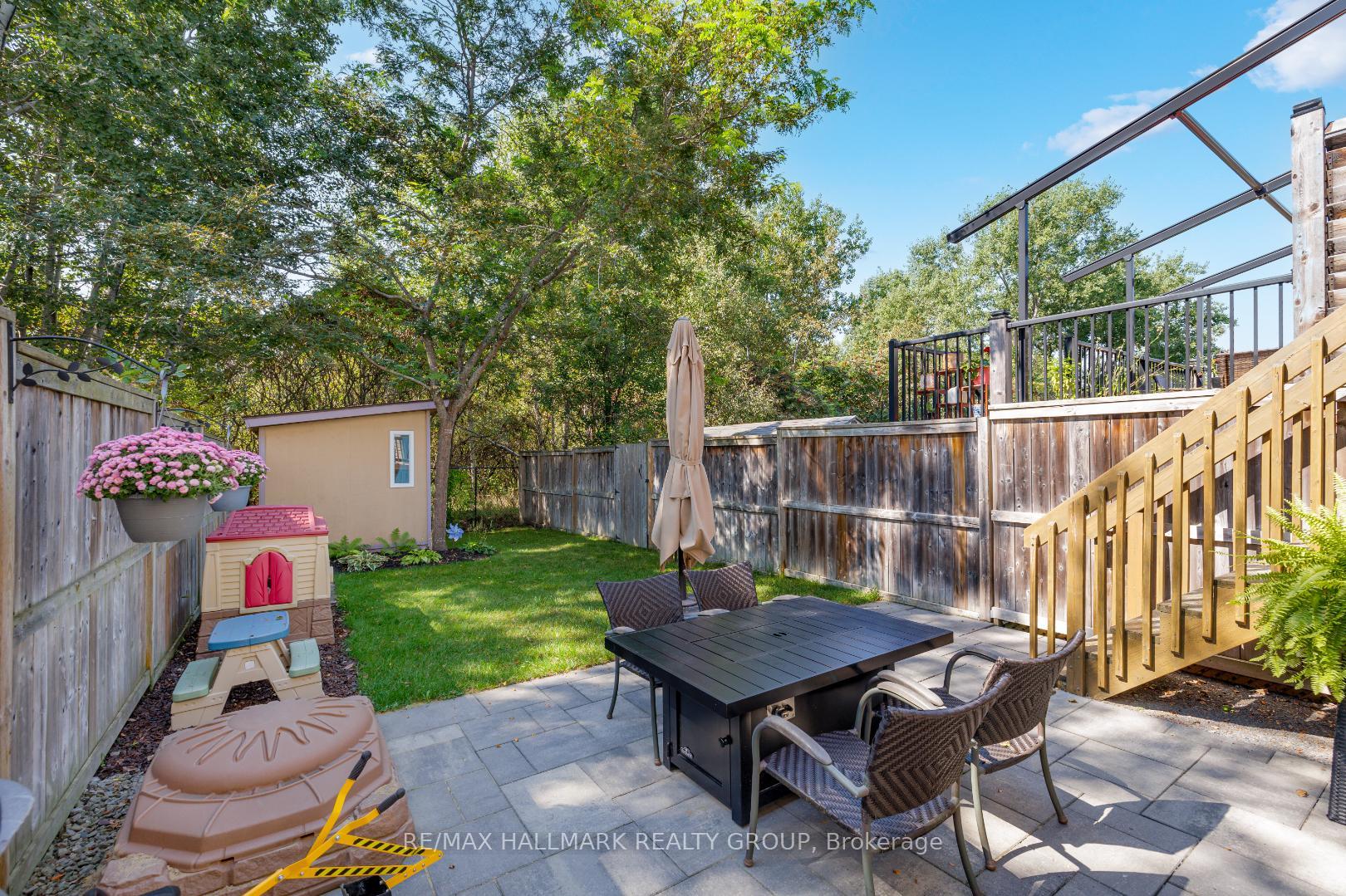 Photo 33 of 154 Parkrose Private, Ottawa, Chatelaine Village — HOMEH