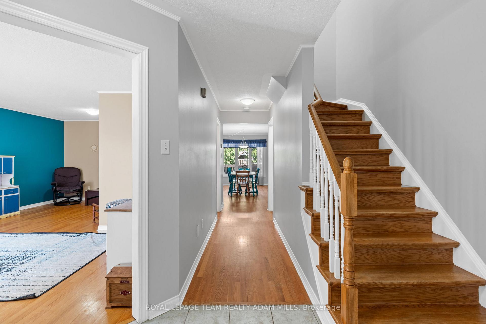 Photo 6 of 607 Tourelle Drive, Ottawa, Fallingbrook/Gardenway South — HOMEH