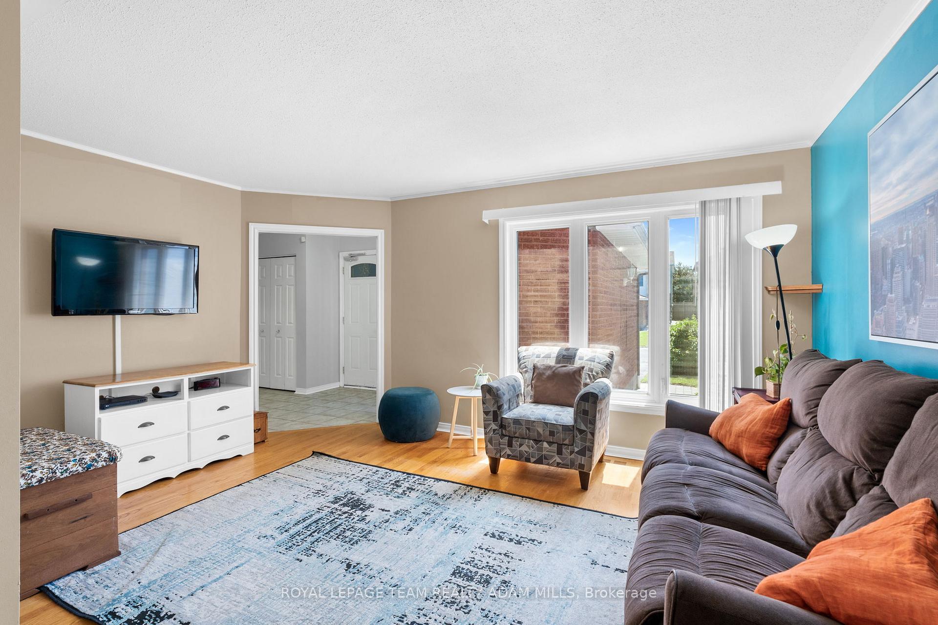 Photo 8 of 607 Tourelle Drive, Ottawa, Fallingbrook/Gardenway South — HOMEH