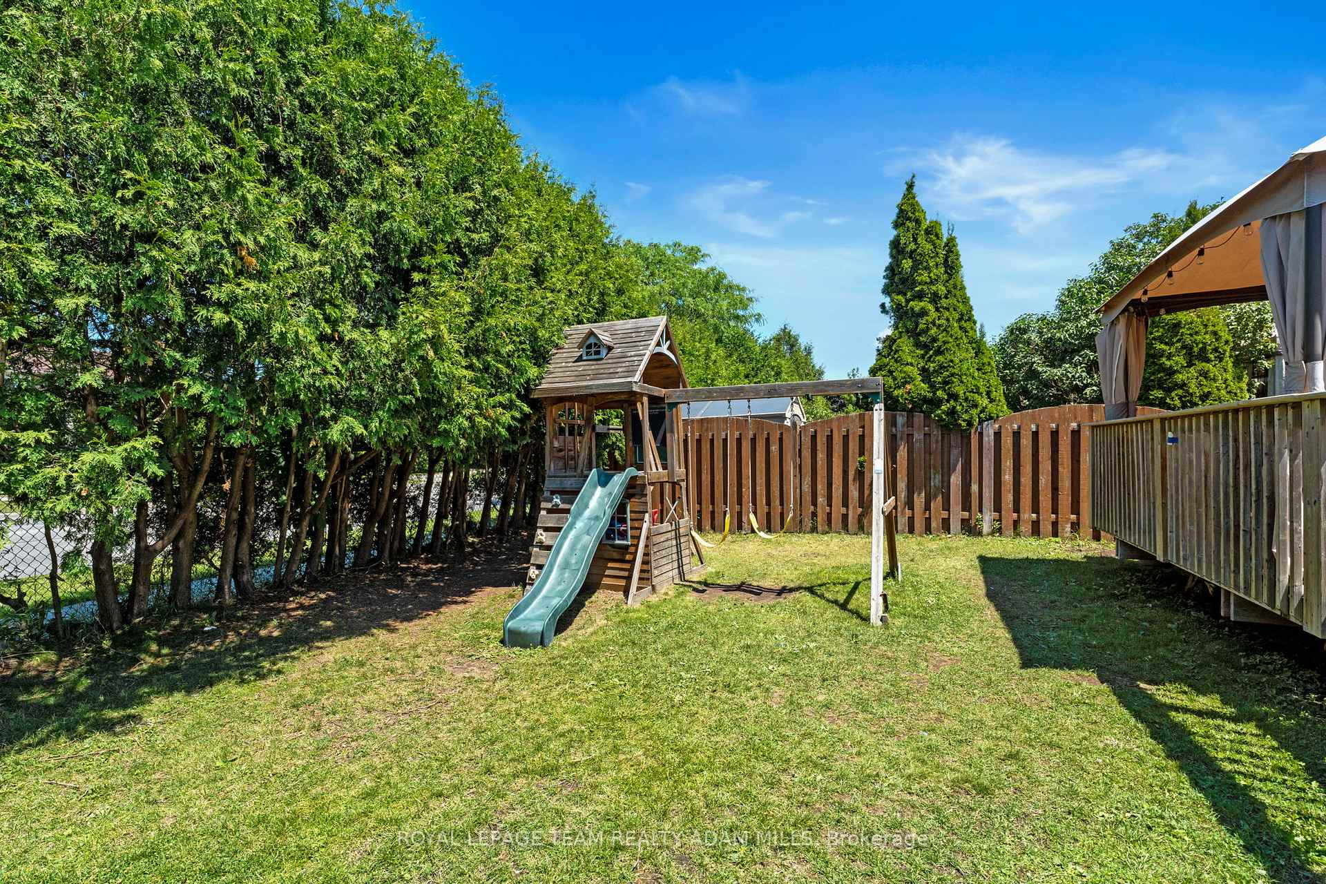 Photo 36 of 607 Tourelle Drive, Ottawa, Fallingbrook/Gardenway South — HOMEH