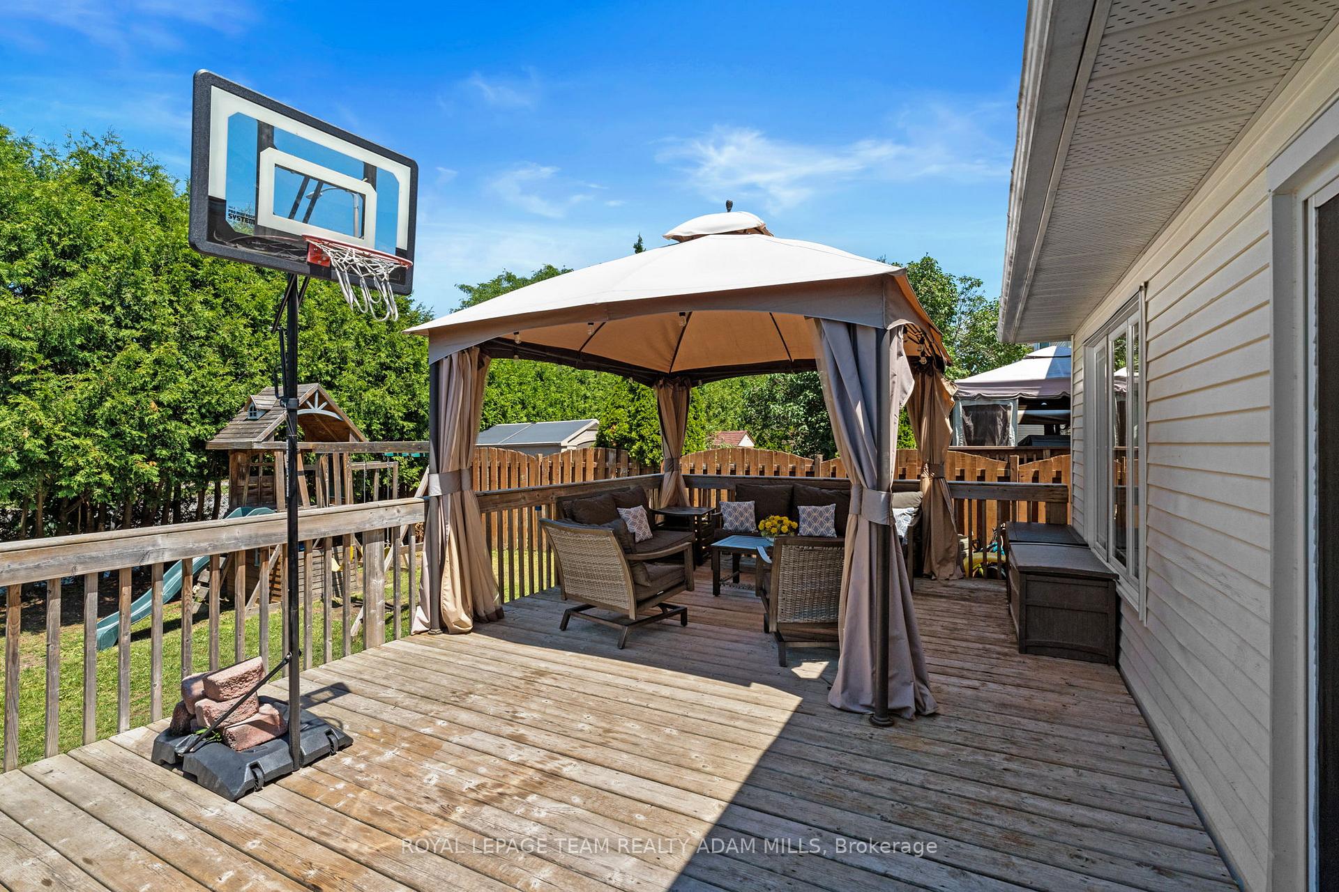 Photo 37 of 607 Tourelle Drive, Ottawa, Fallingbrook/Gardenway South — HOMEH