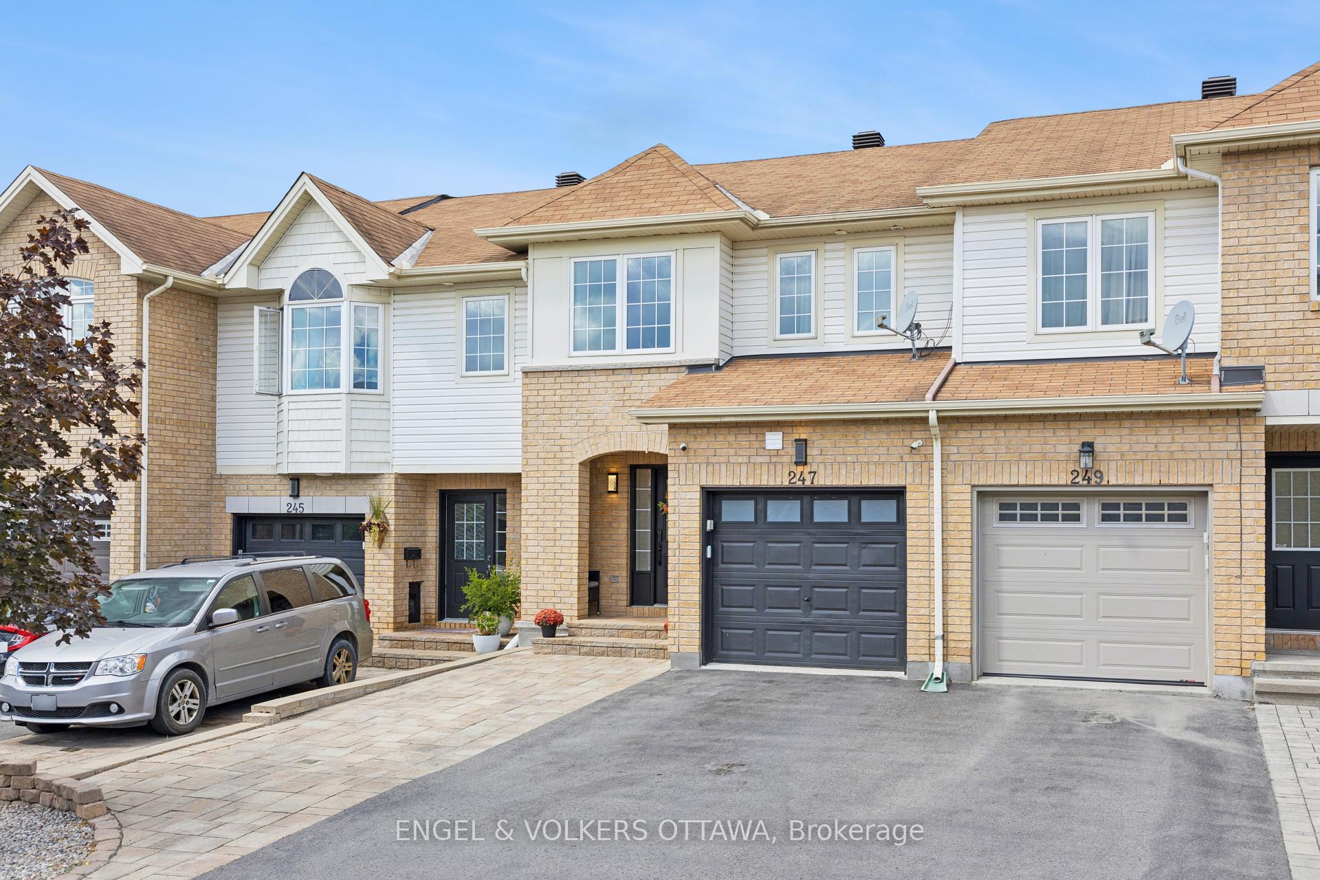 Photo 5 of 247 Rolling Meadow Crescent, Ottawa, Mer Bleue/Bradley Estates/Anderson Park — HOMEH