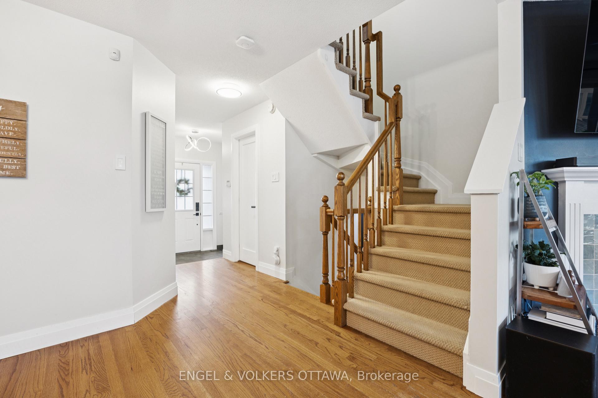 Photo 7 of 247 Rolling Meadow Crescent, Ottawa, Mer Bleue/Bradley Estates/Anderson Park — HOMEH