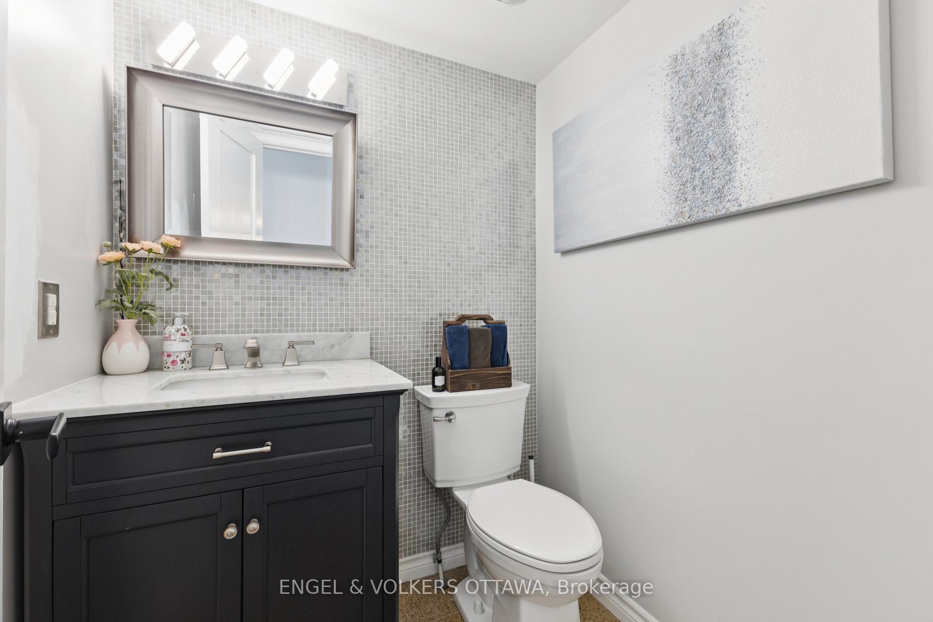 Photo 19 of 247 Rolling Meadow Crescent, Ottawa, Mer Bleue/Bradley Estates/Anderson Park — HOMEH