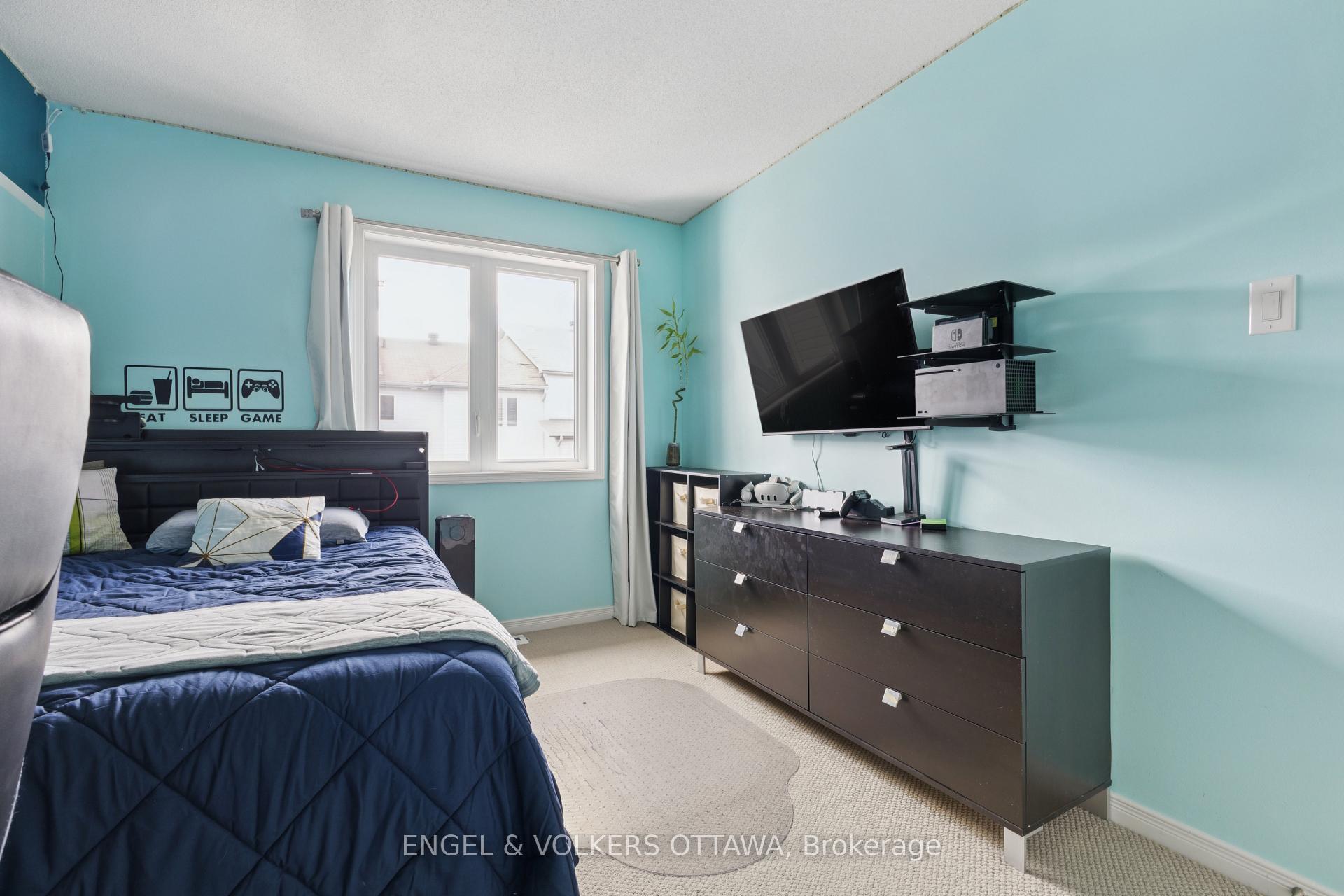 Photo 32 of 247 Rolling Meadow Crescent, Ottawa, Mer Bleue/Bradley Estates/Anderson Park — HOMEH