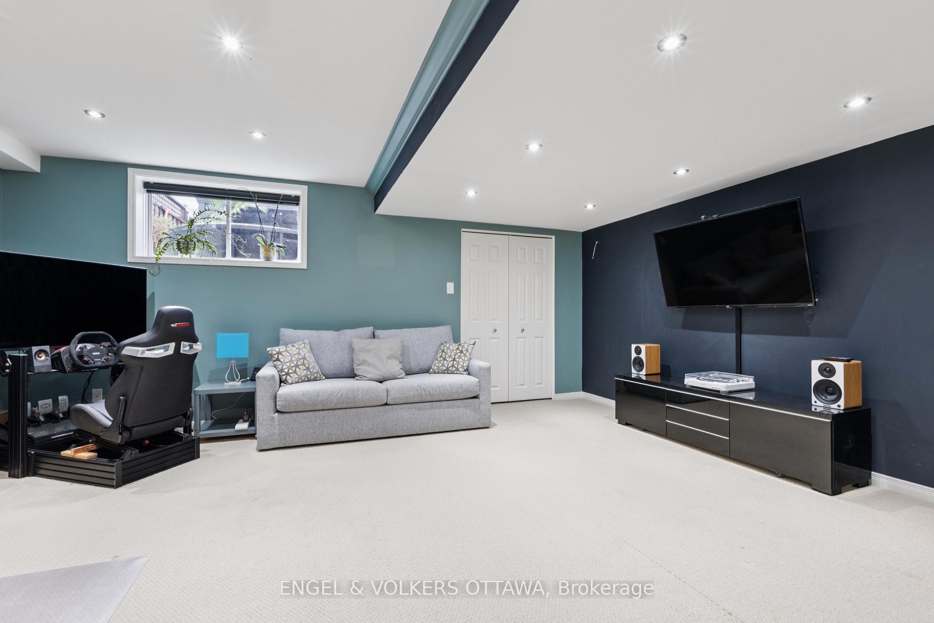 Photo 36 of 247 Rolling Meadow Crescent, Ottawa, Mer Bleue/Bradley Estates/Anderson Park — HOMEH