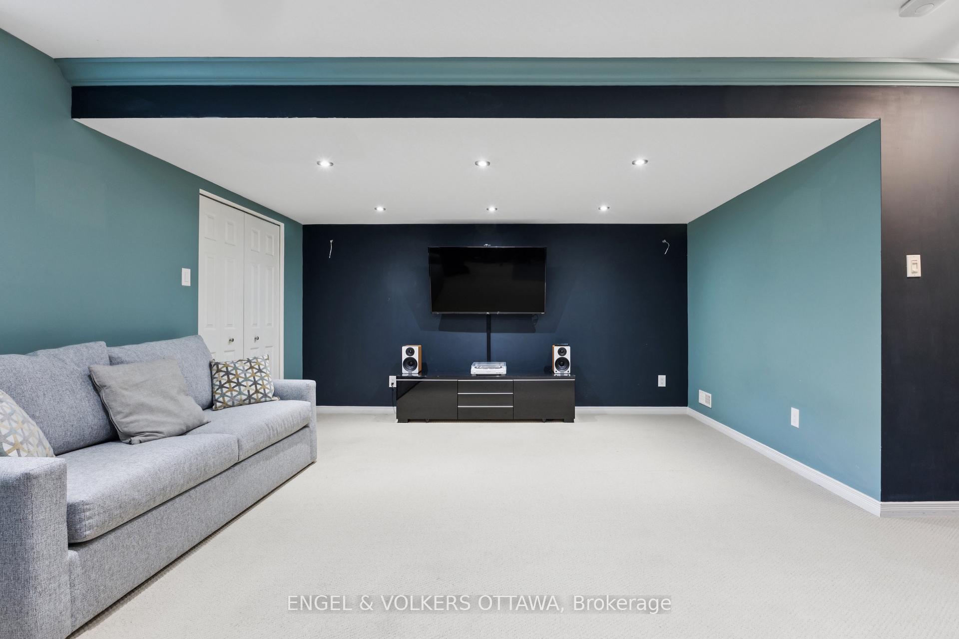 Photo 38 of 247 Rolling Meadow Crescent, Ottawa, Mer Bleue/Bradley Estates/Anderson Park — HOMEH