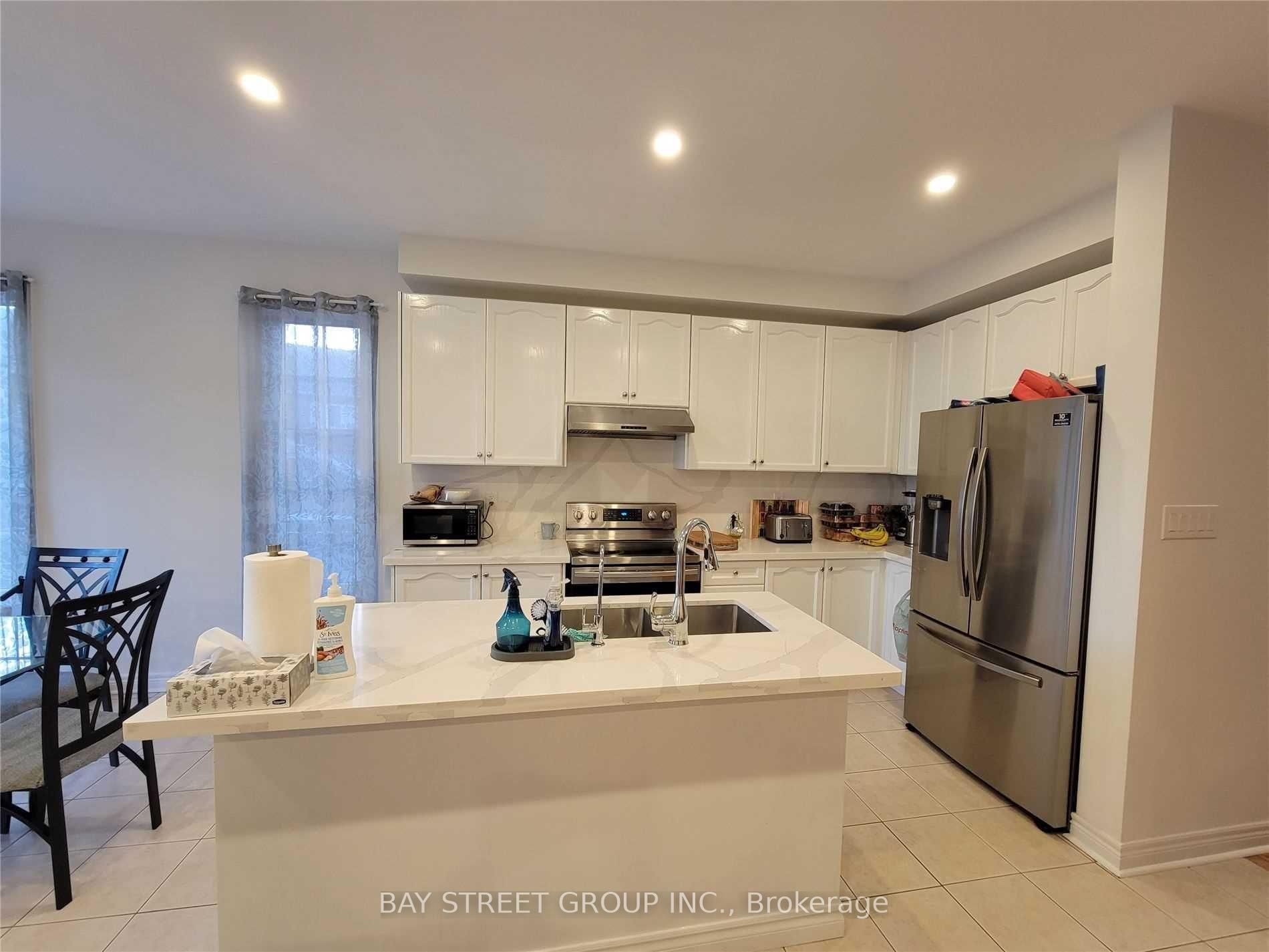Photo 2 of 39 Foshan Avenue, Markham, Berczy — HOMEH