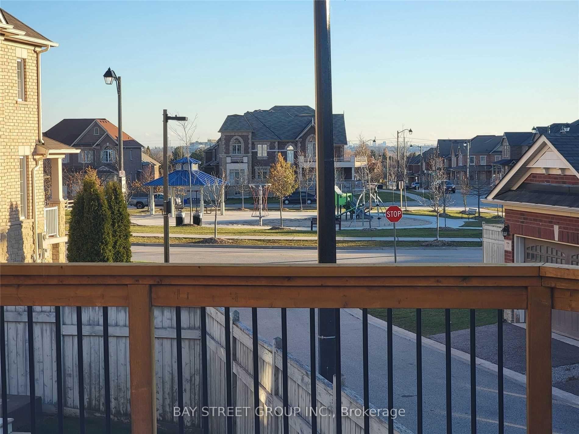 Photo 6 of 39 Foshan Avenue, Markham, Berczy — HOMEH