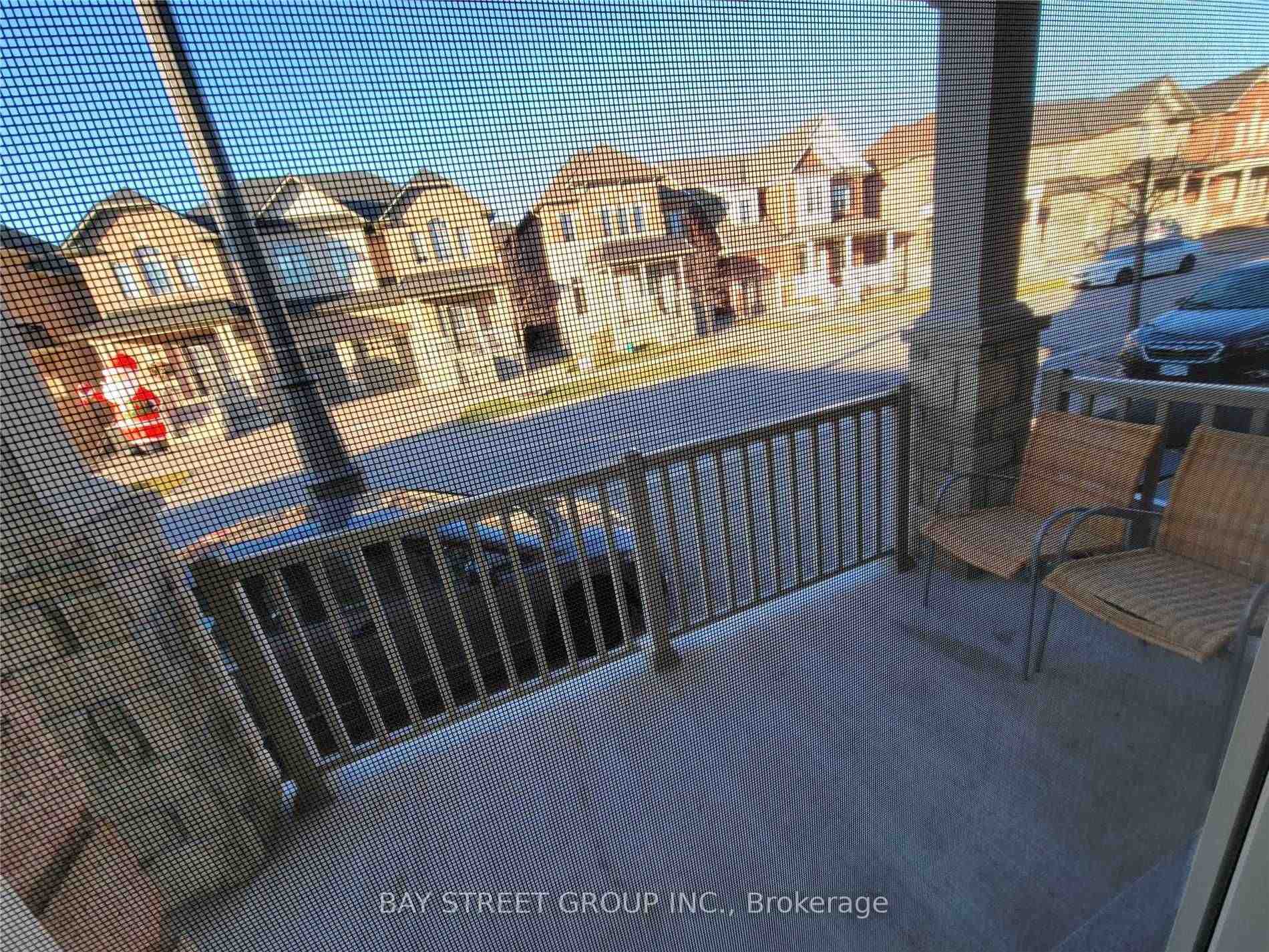 Photo 10 of 39 Foshan Avenue, Markham, Berczy — HOMEH