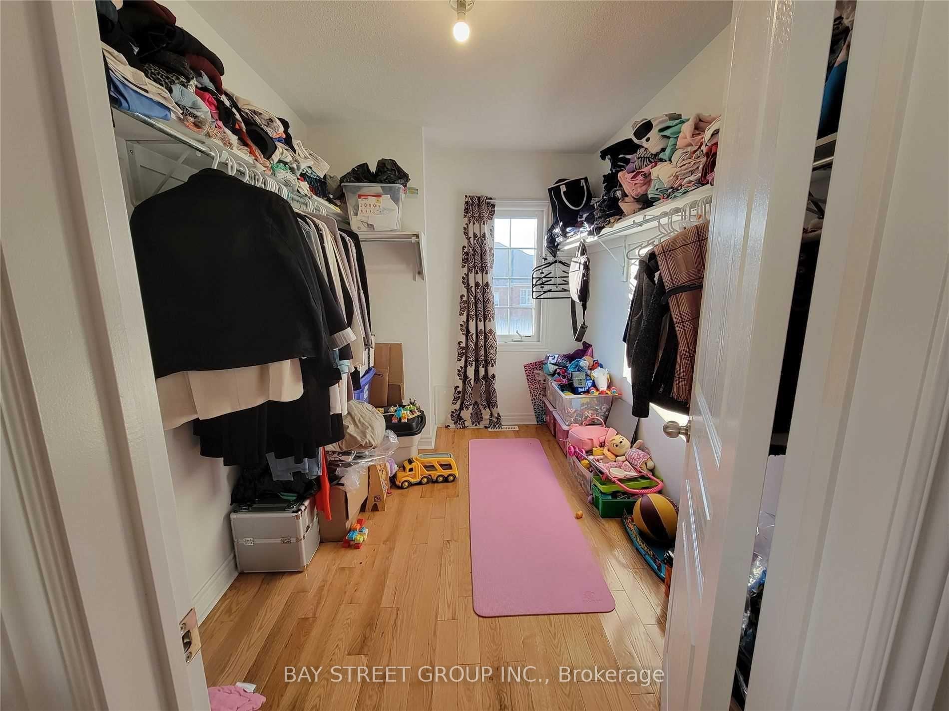 Photo 20 of 39 Foshan Avenue, Markham, Berczy — HOMEH