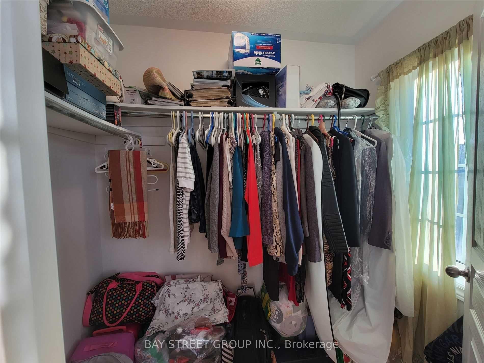 Photo 23 of 39 Foshan Avenue, Markham, Berczy — HOMEH