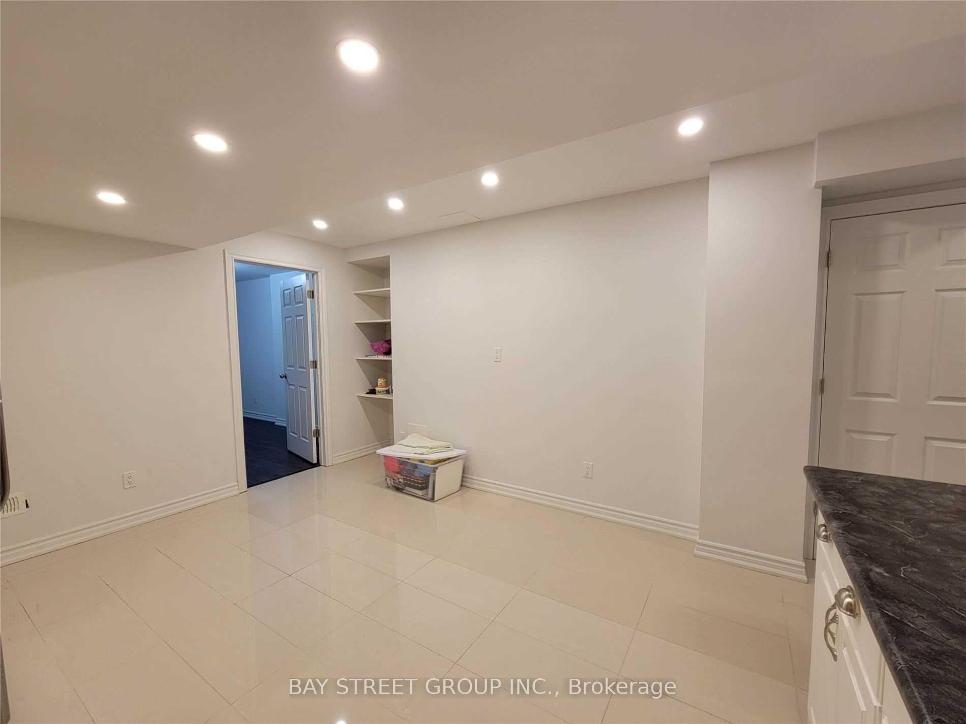 Photo 31 of 39 Foshan Avenue, Markham, Berczy — HOMEH