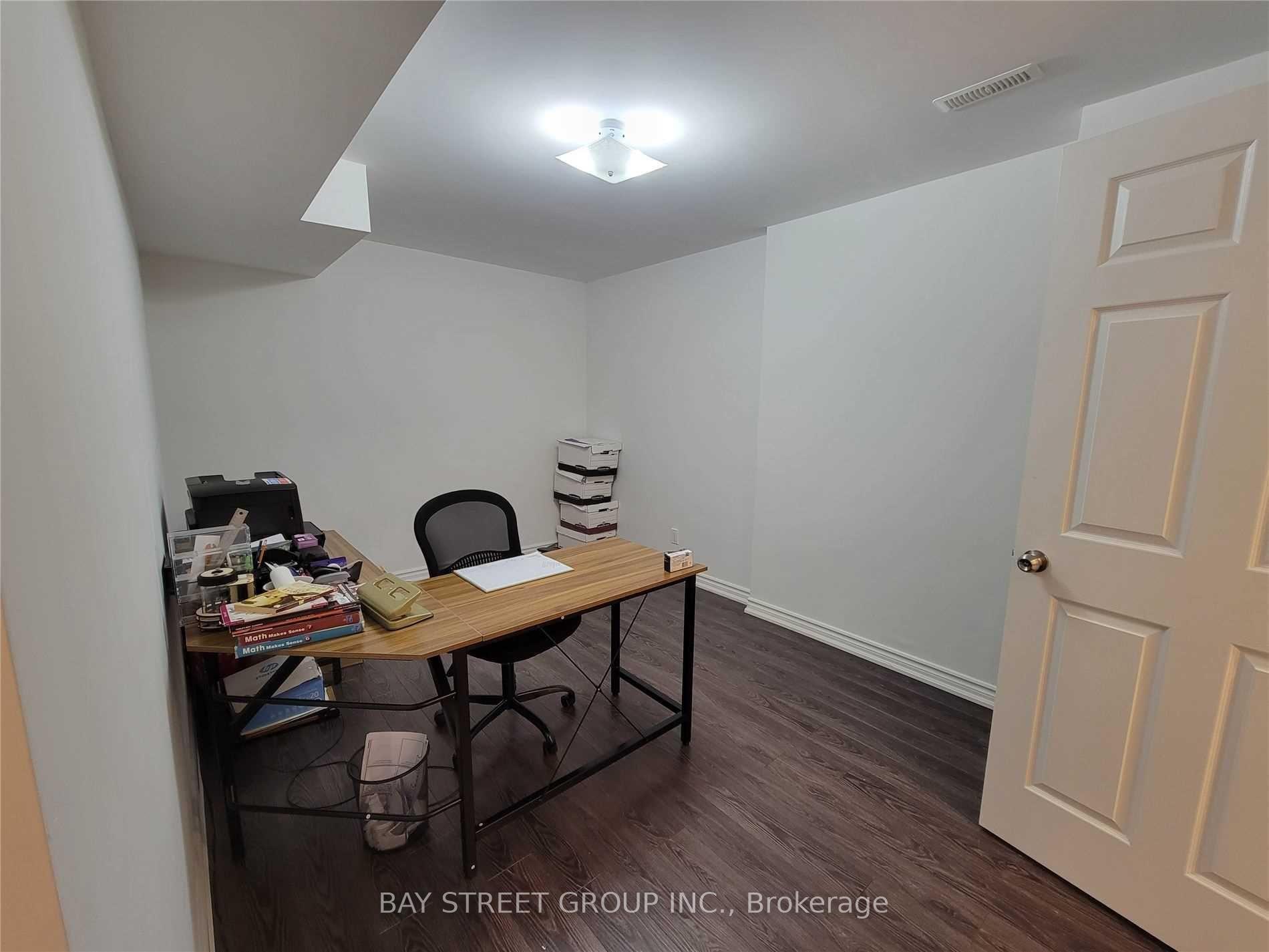 Photo 32 of 39 Foshan Avenue, Markham, Berczy — HOMEH