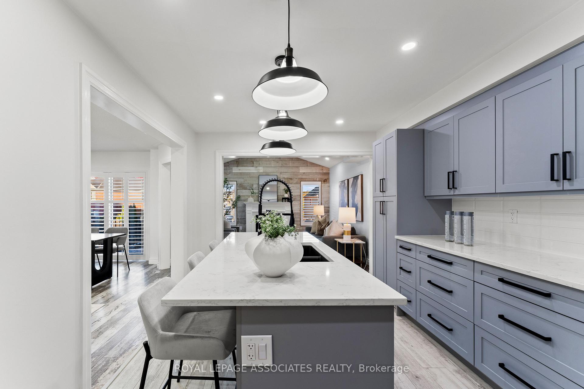 Photo 5 of 1156 Edward Bolton Crescent, Oshawa, Pinecrest — HOMEH