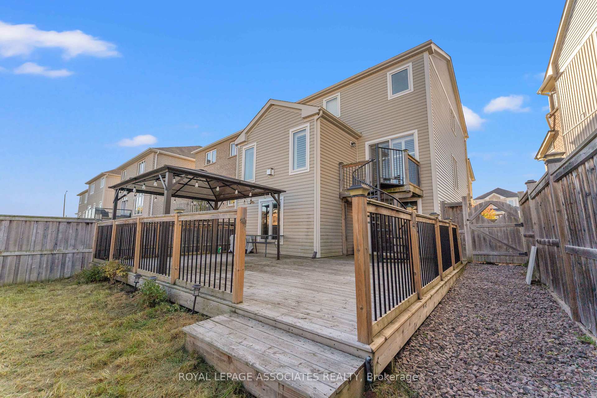Photo 26 of 1156 Edward Bolton Crescent, Oshawa, Pinecrest — HOMEH