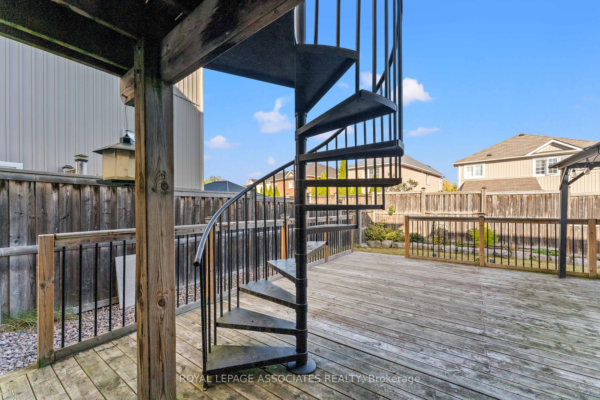 Photo 34 of 1156 Edward Bolton Crescent, Oshawa, Pinecrest — HOMEH