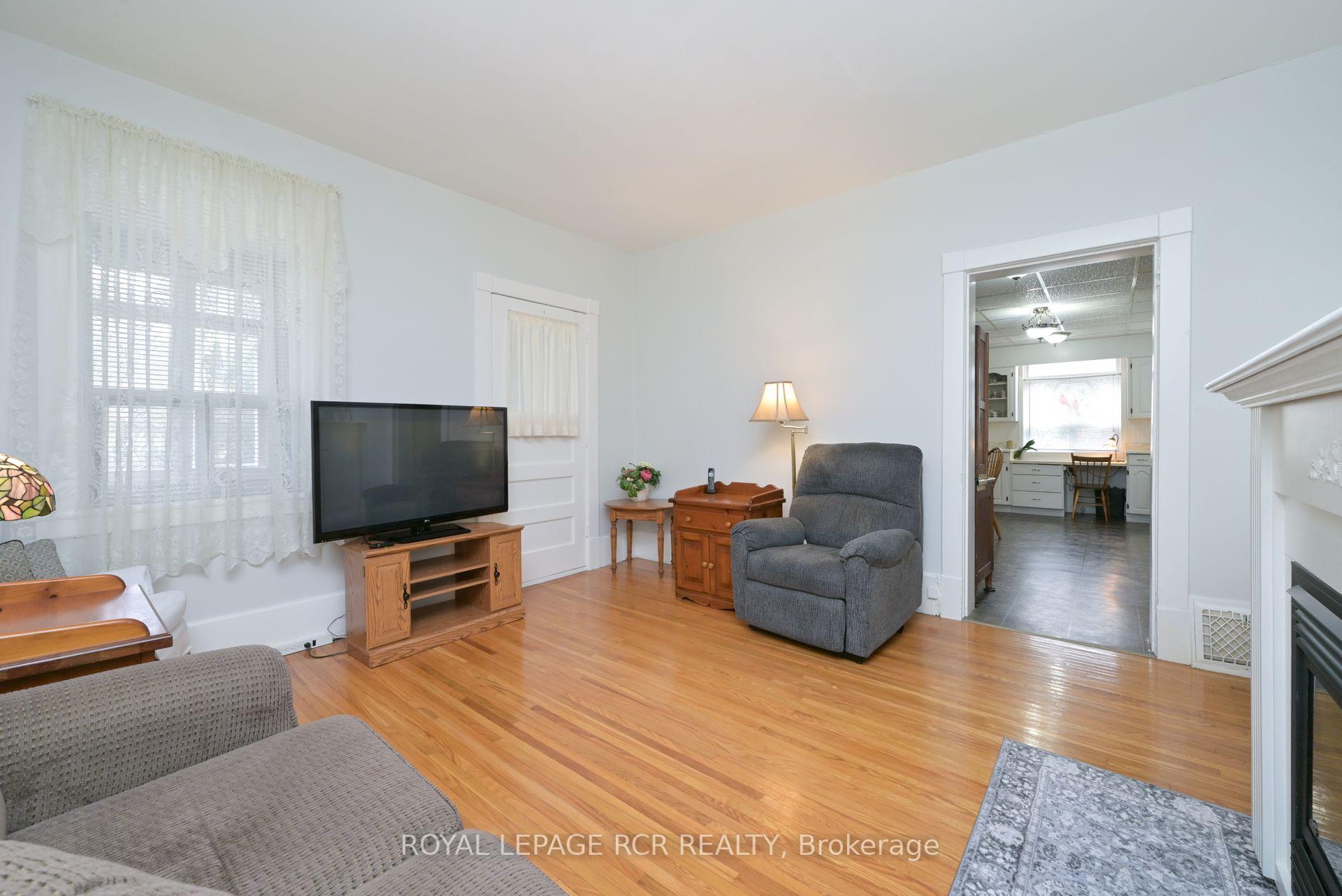 Photo 3 of 51 Ontario Street, New Tecumseth, Alliston — HOMEH