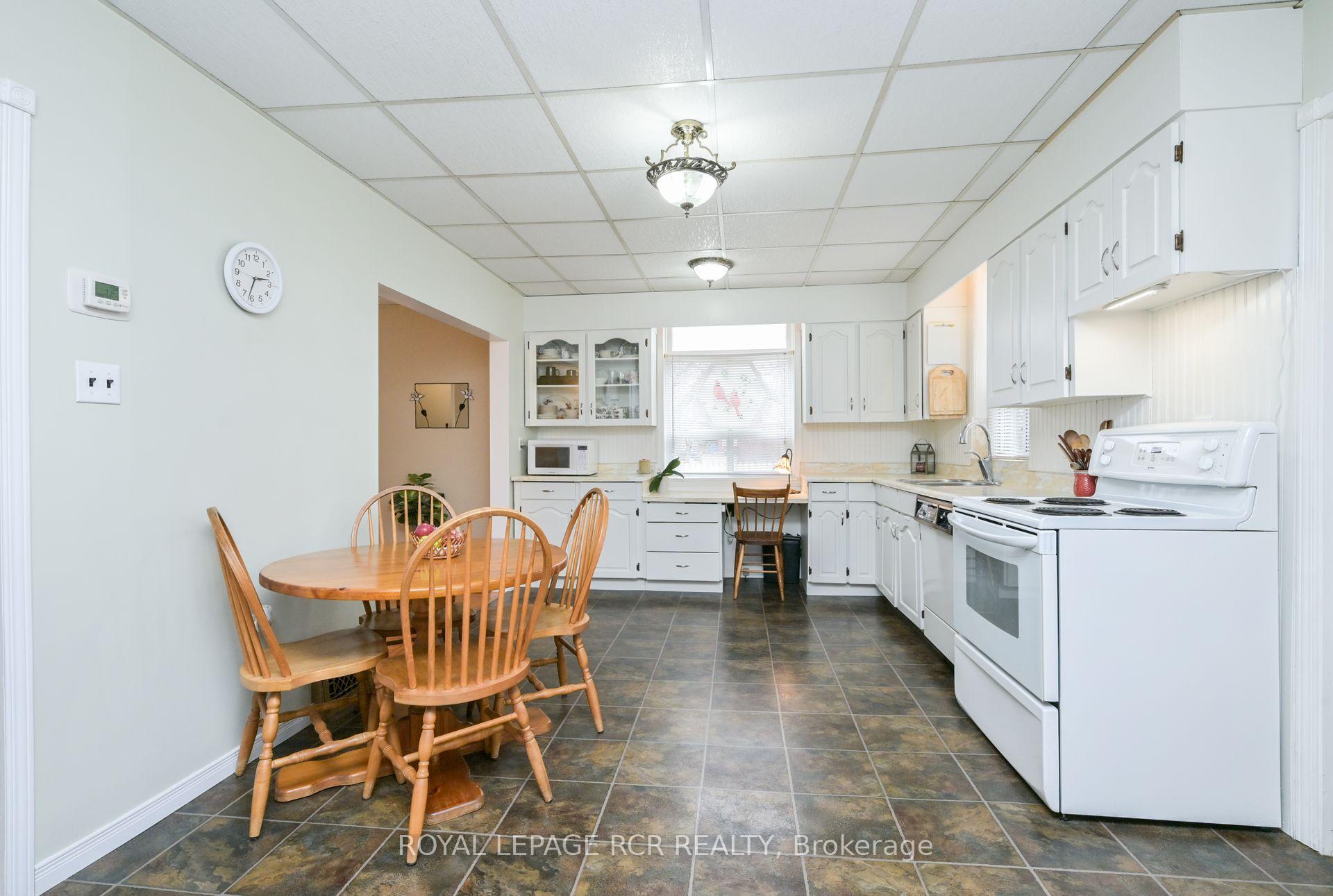 Photo 5 of 51 Ontario Street, New Tecumseth, Alliston — HOMEH