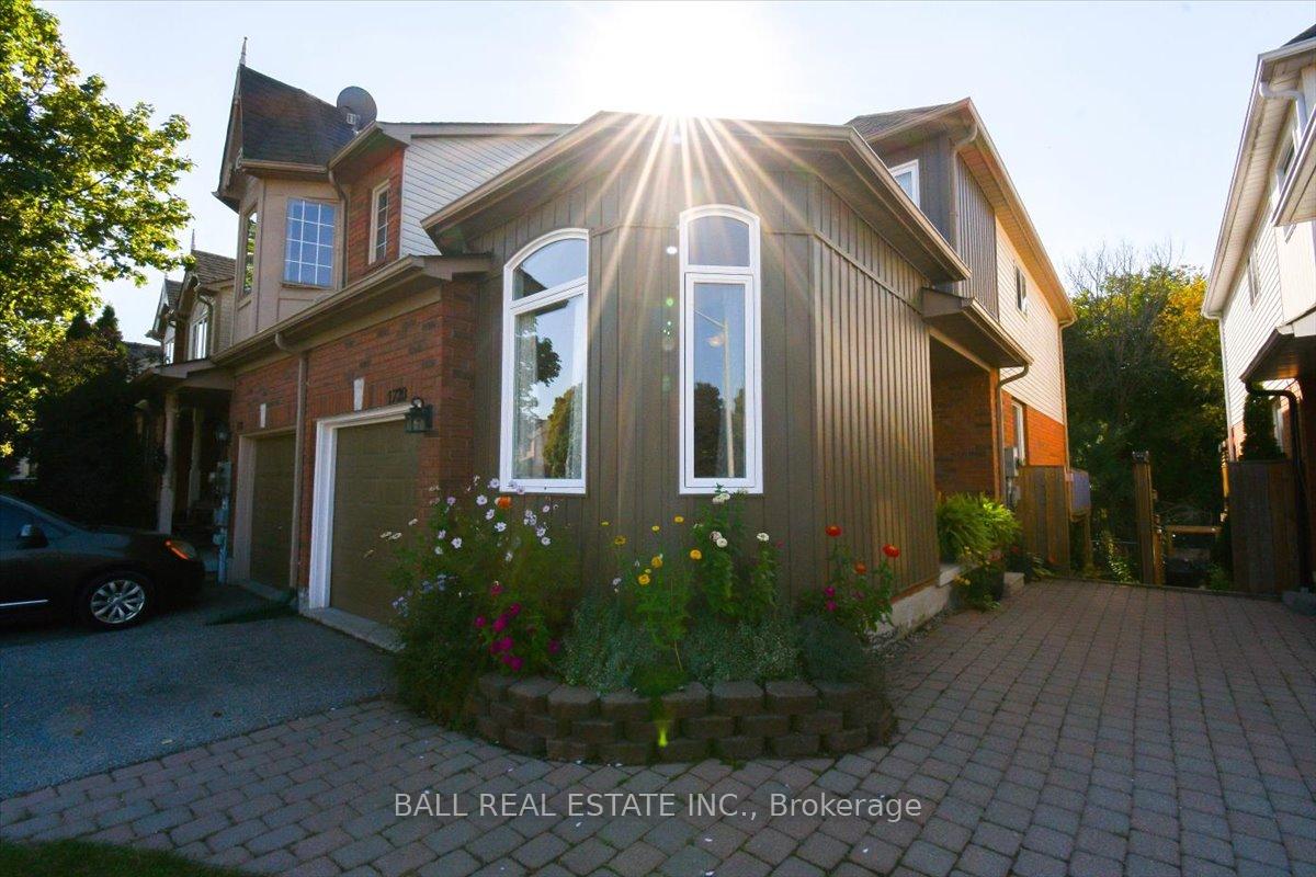 Photo 3 of 1720 Woodgate Trail, Oshawa, Samac — HOMEH