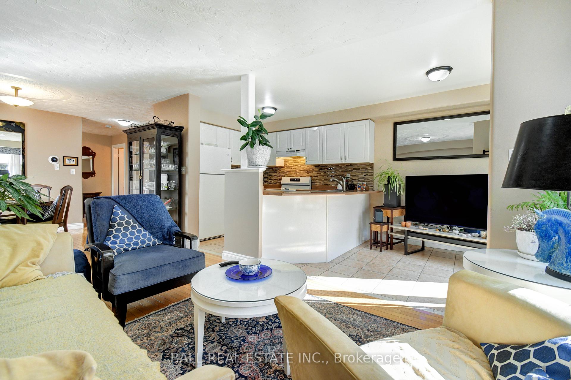 Photo 13 of 1720 Woodgate Trail, Oshawa, Samac — HOMEH