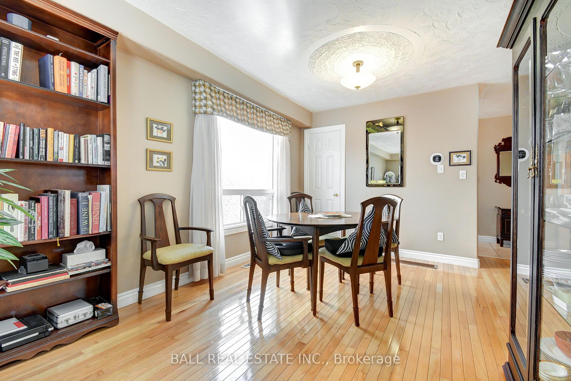 Photo 14 of 1720 Woodgate Trail, Oshawa, Samac — HOMEH