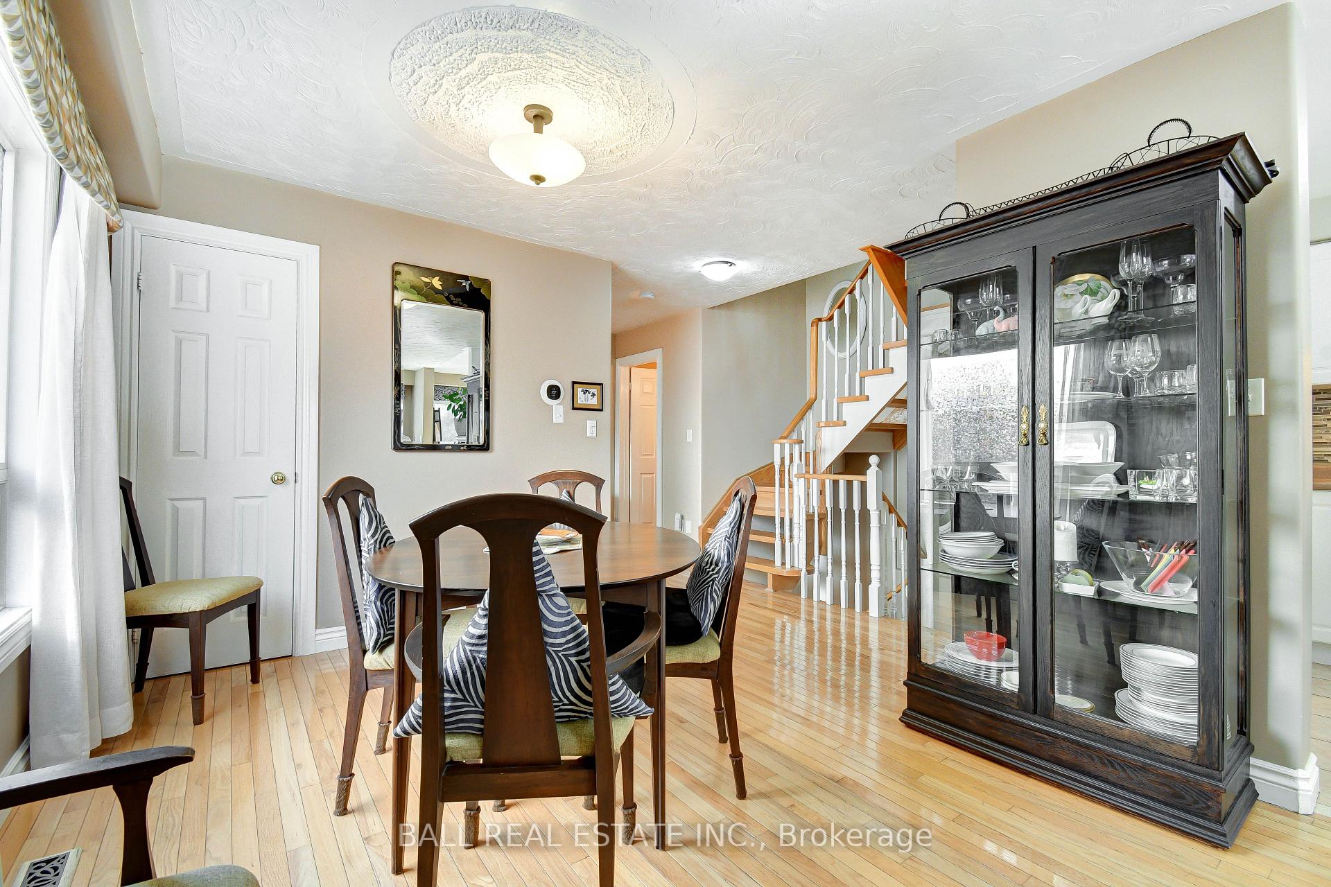 Photo 15 of 1720 Woodgate Trail, Oshawa, Samac — HOMEH