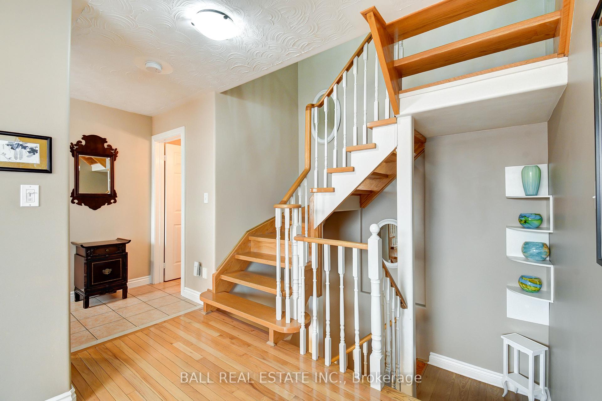 Photo 17 of 1720 Woodgate Trail, Oshawa, Samac — HOMEH
