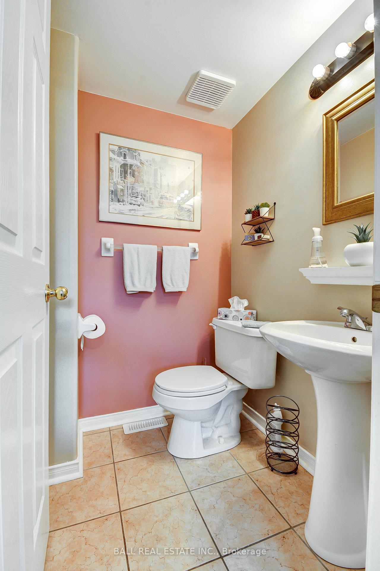Photo 18 of 1720 Woodgate Trail, Oshawa, Samac — HOMEH