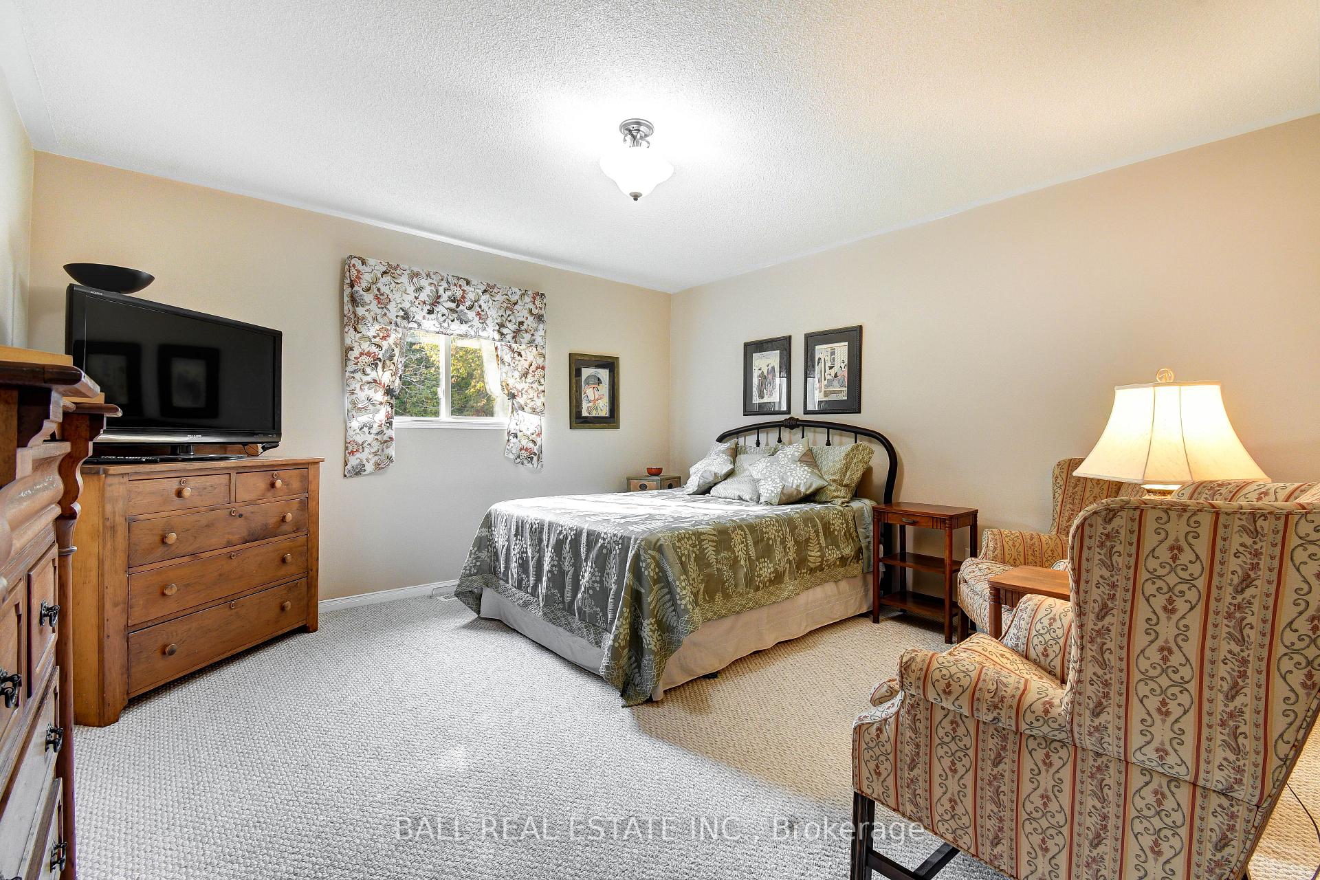 Photo 24 of 1720 Woodgate Trail, Oshawa, Samac — HOMEH