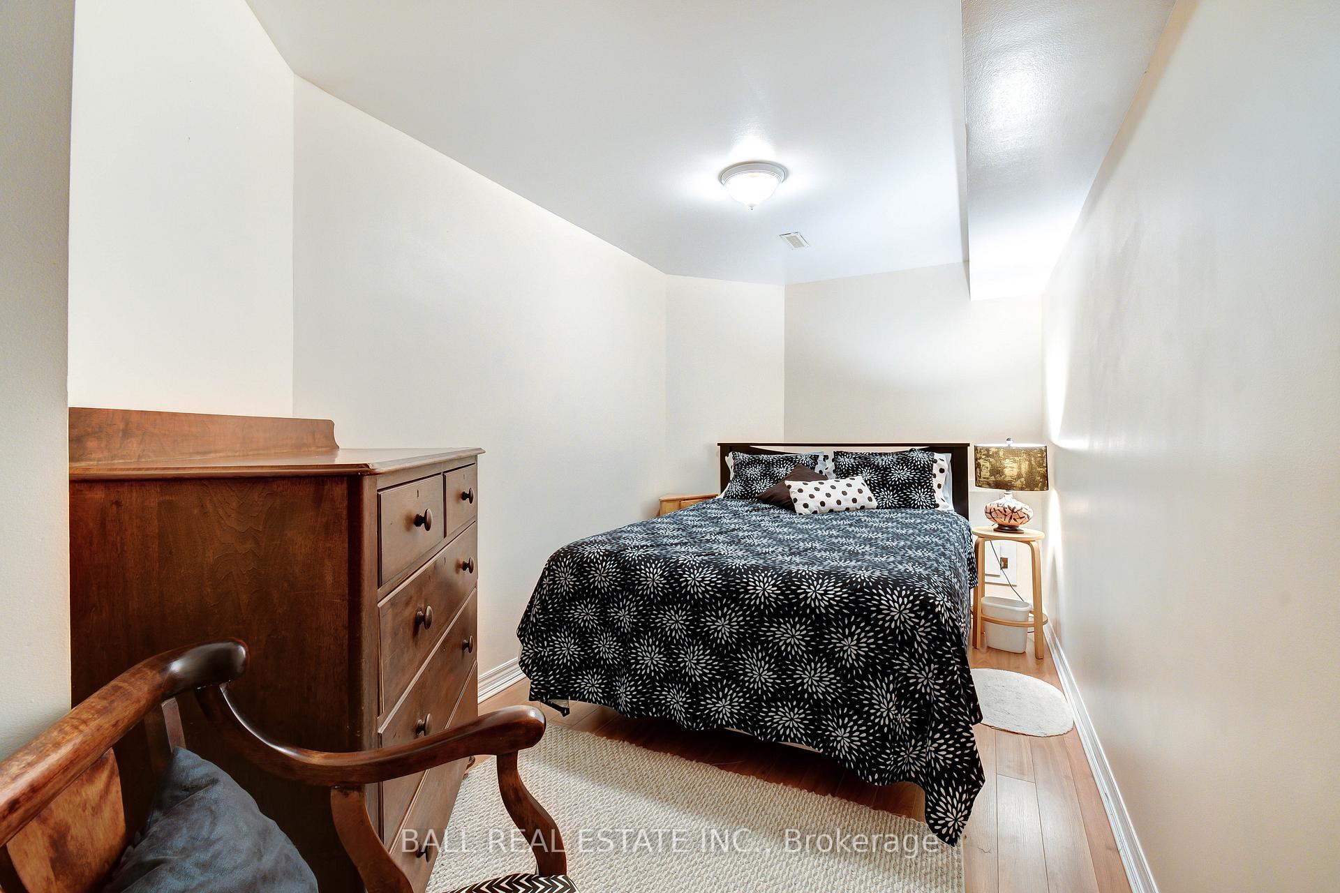 Photo 36 of 1720 Woodgate Trail, Oshawa, Samac — HOMEH