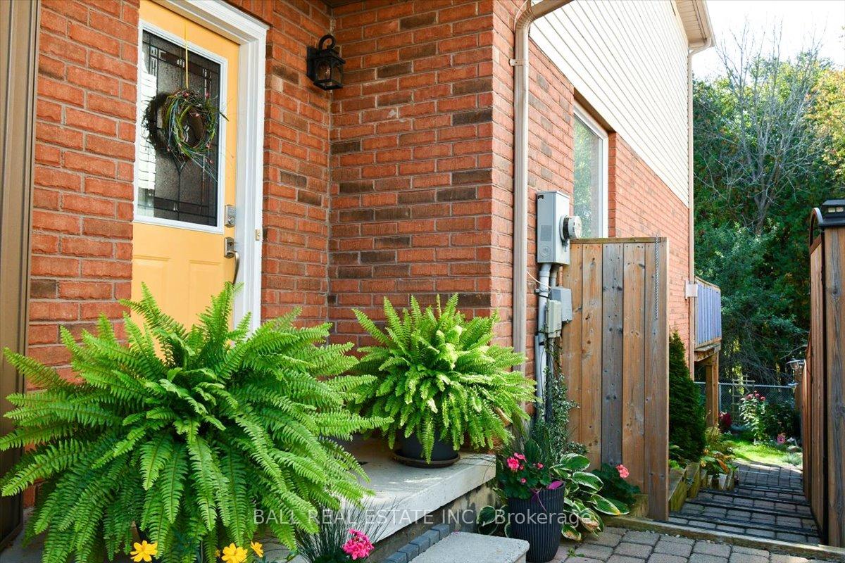 Photo 49 of 1720 Woodgate Trail, Oshawa, Samac — HOMEH
