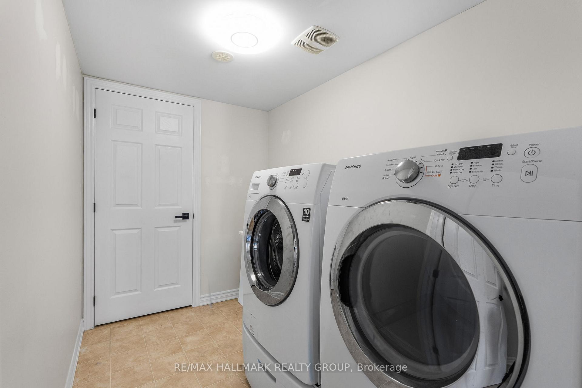 Photo 5 of 110 Sunshine Crescent, Ottawa, Notting Hill/Summerside — HOMEH